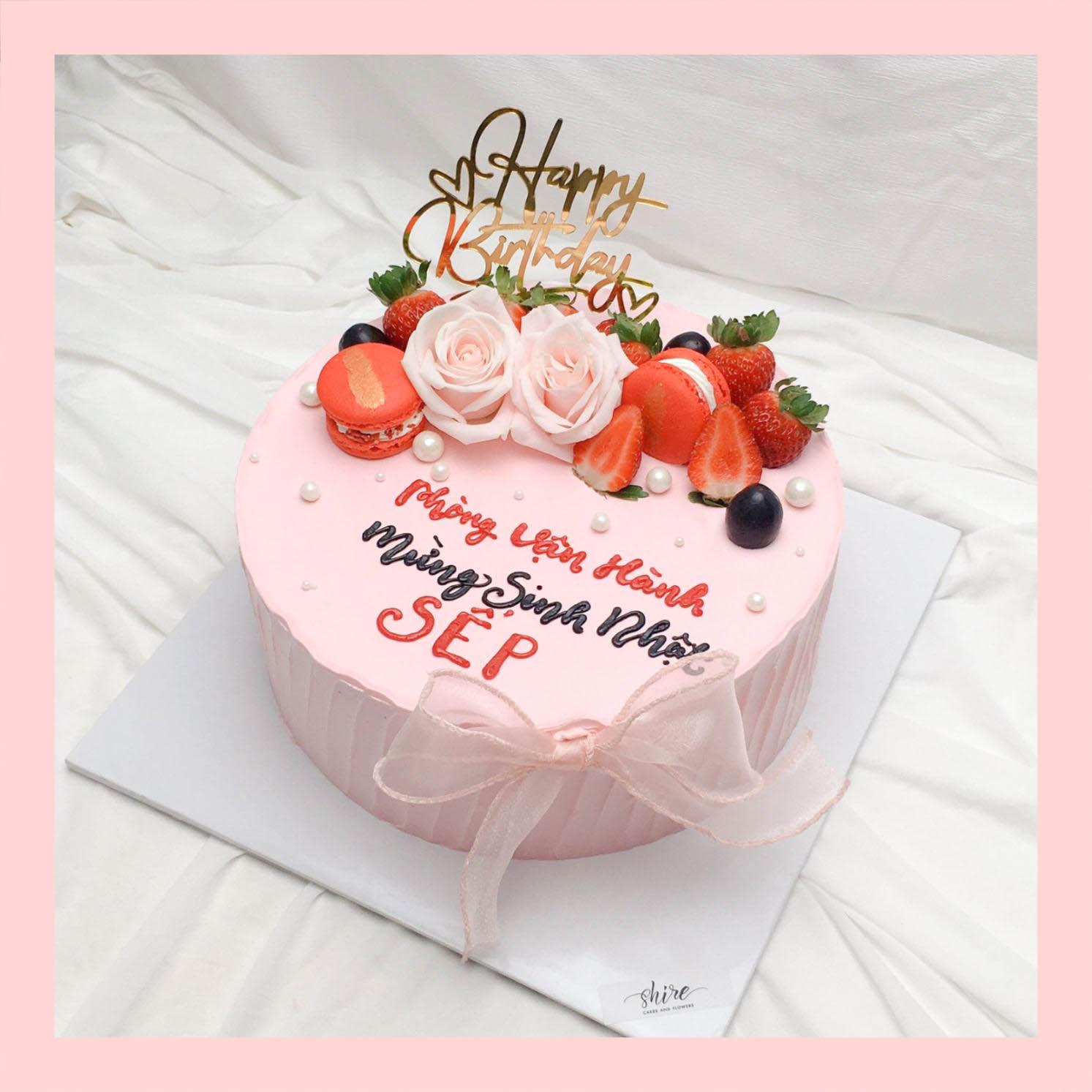 Bánh trang trí trái cây và hoa tươi - Bánh kem sinh nhật