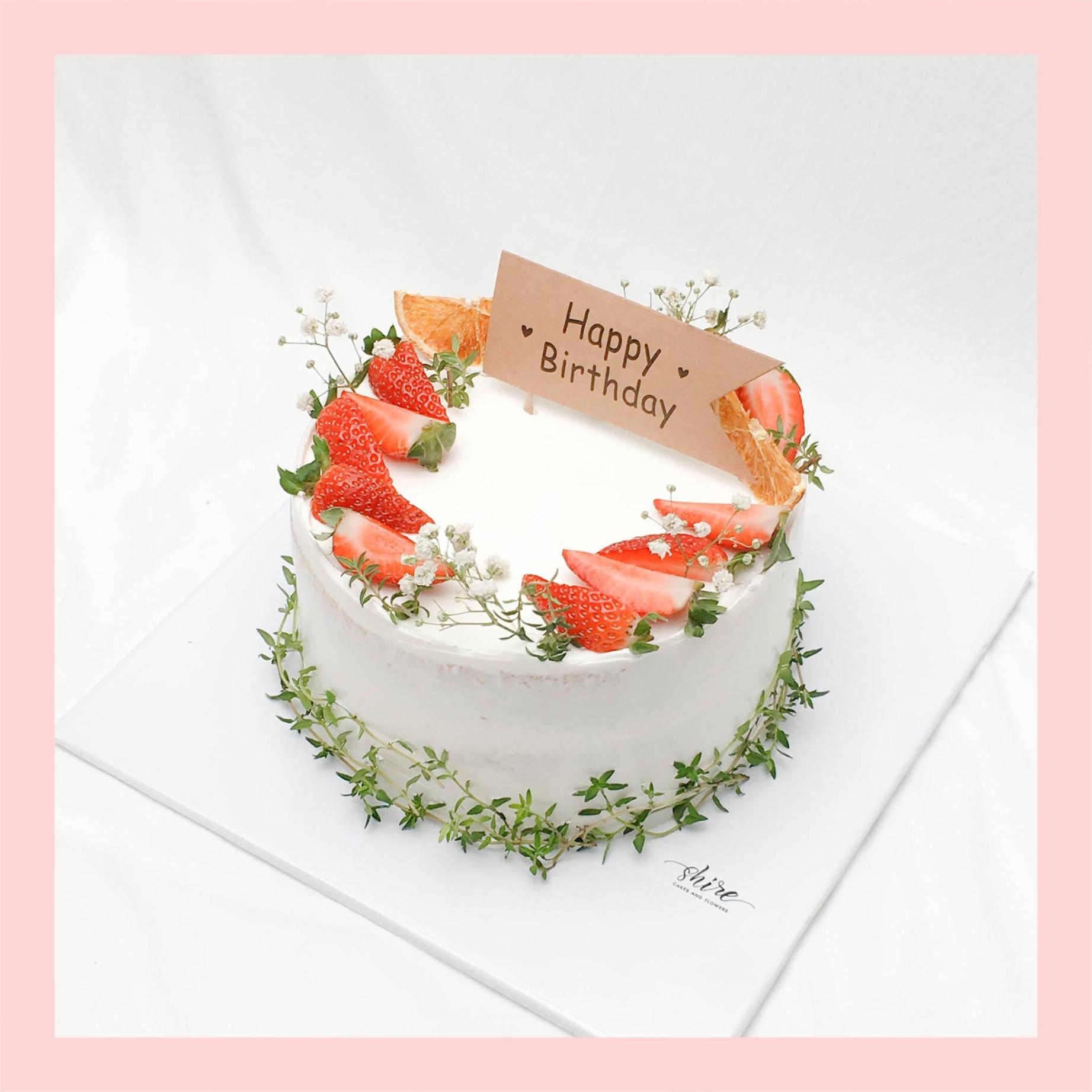 Bánh trang trí dâu - Bánh kem sinh nhật