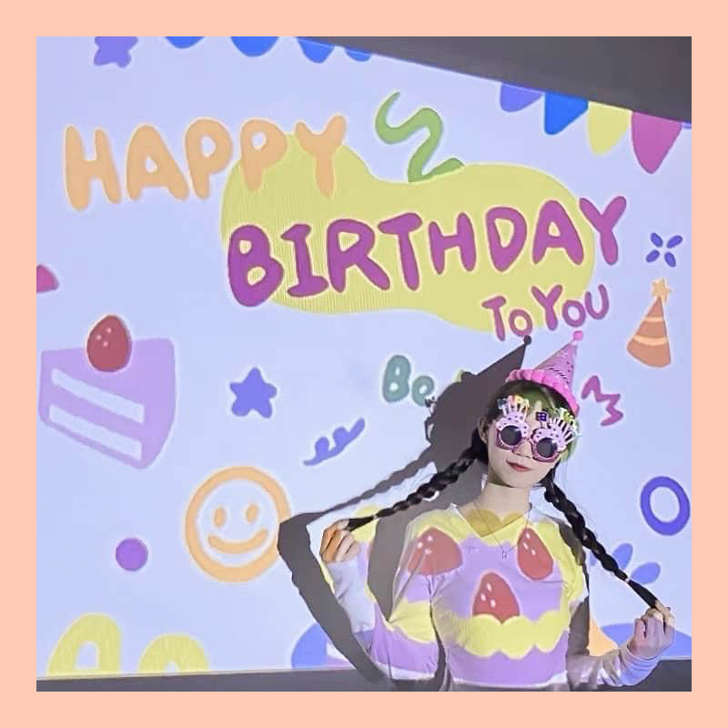 Máy chiếu hình phông nền sinh nhật