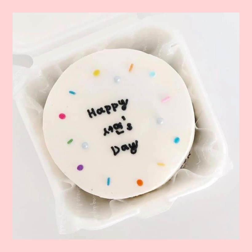 Mini Bento tone màu trắng - Bánh kem bơ mini hộp bã mía