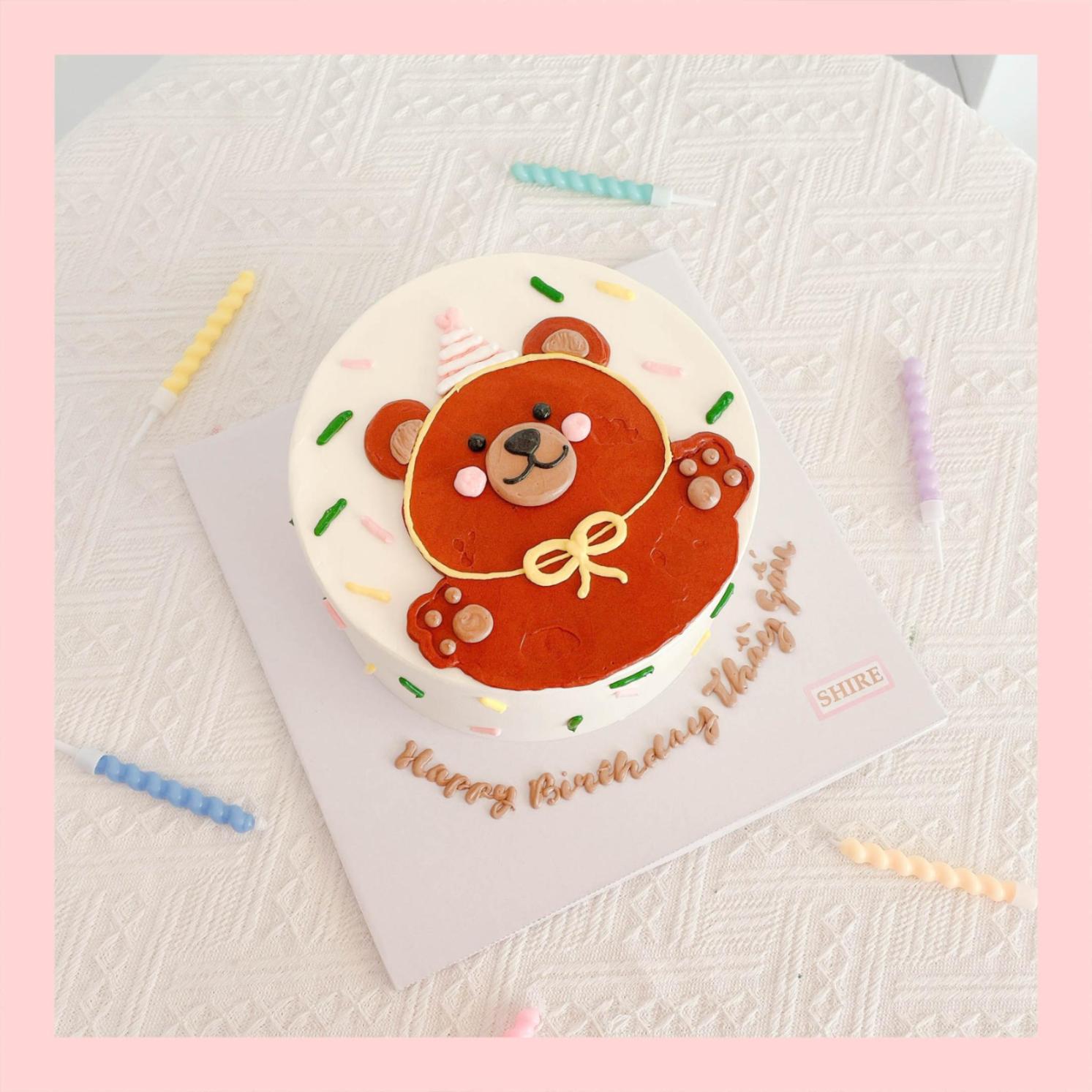 Bánh vẽ hình con gấu dễ thương - Bánh sinh nhật trẻ em