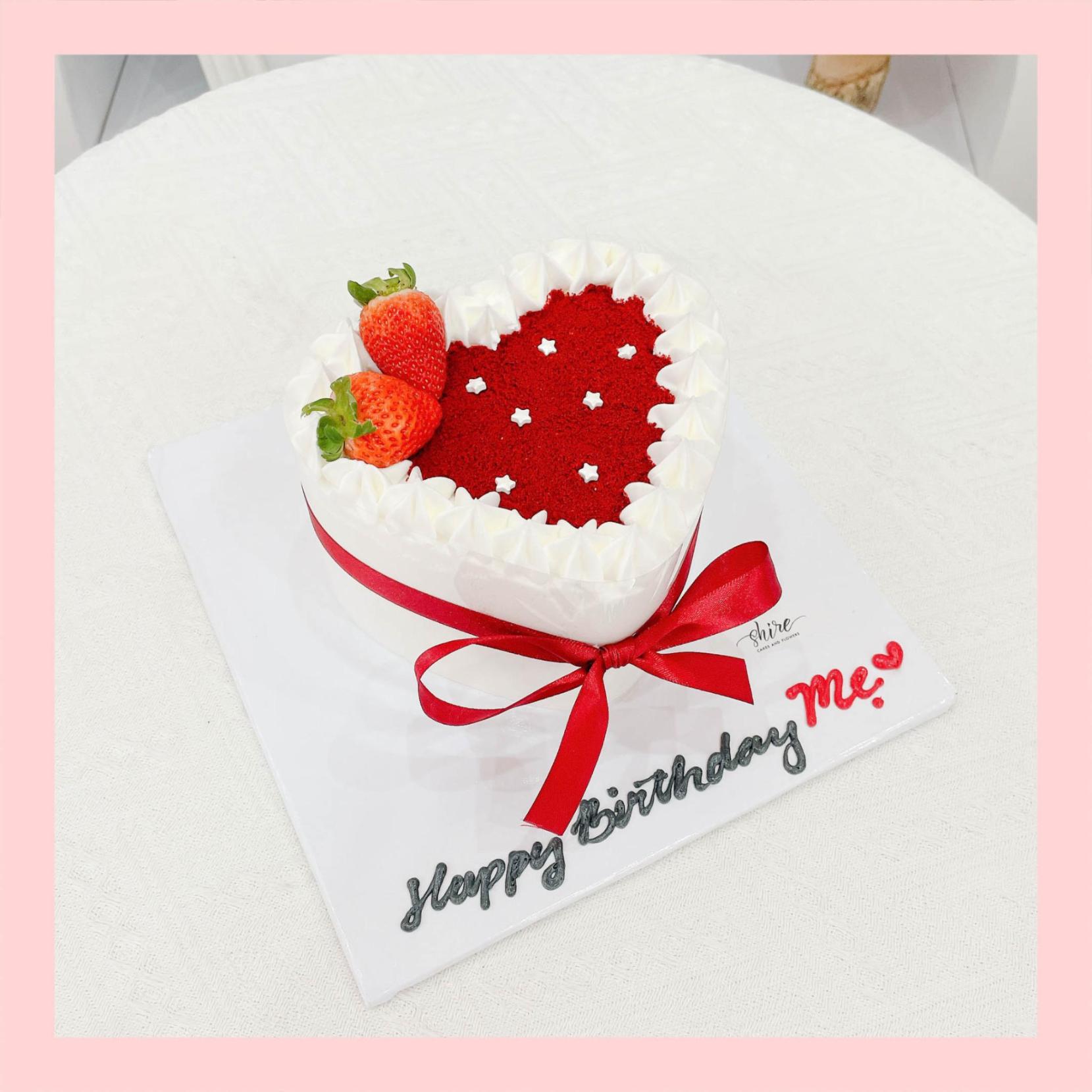 Bánh trang trí dâu - Bánh kem sinh nhật