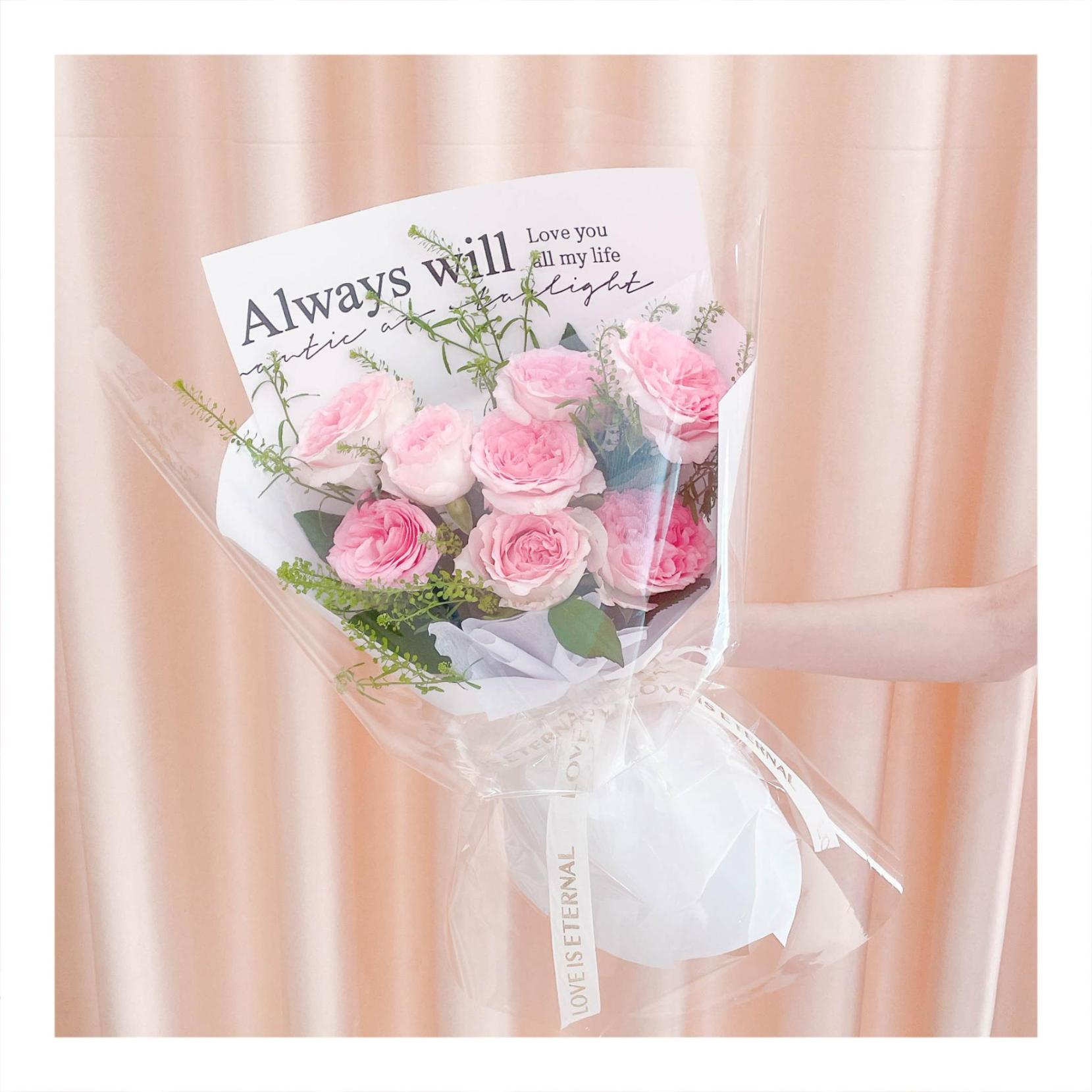 Bó hoa tươi tone hồng