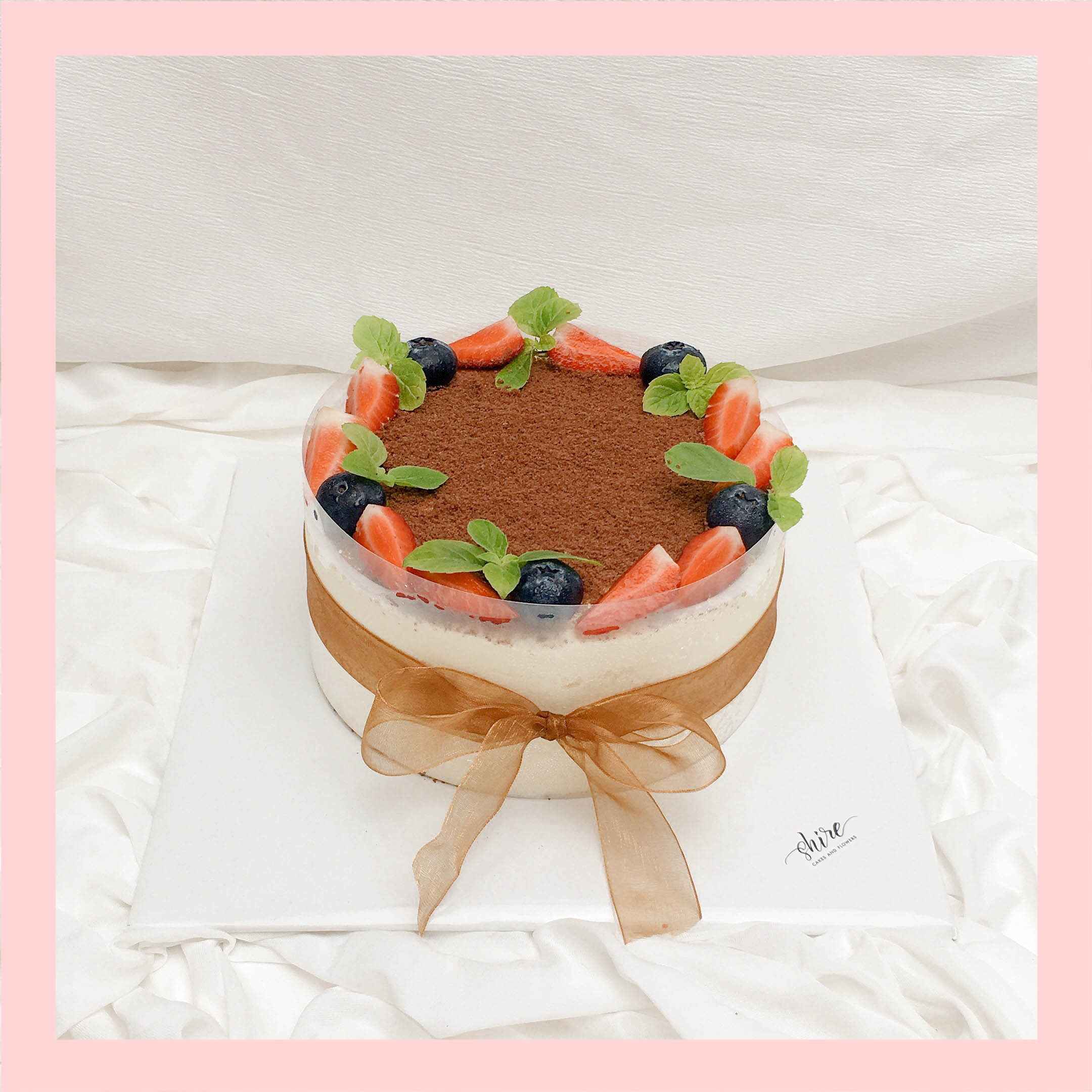 Tiramisu cỡ nhỏ 12-14cm - Bánh kem tiramisu dạng ổ