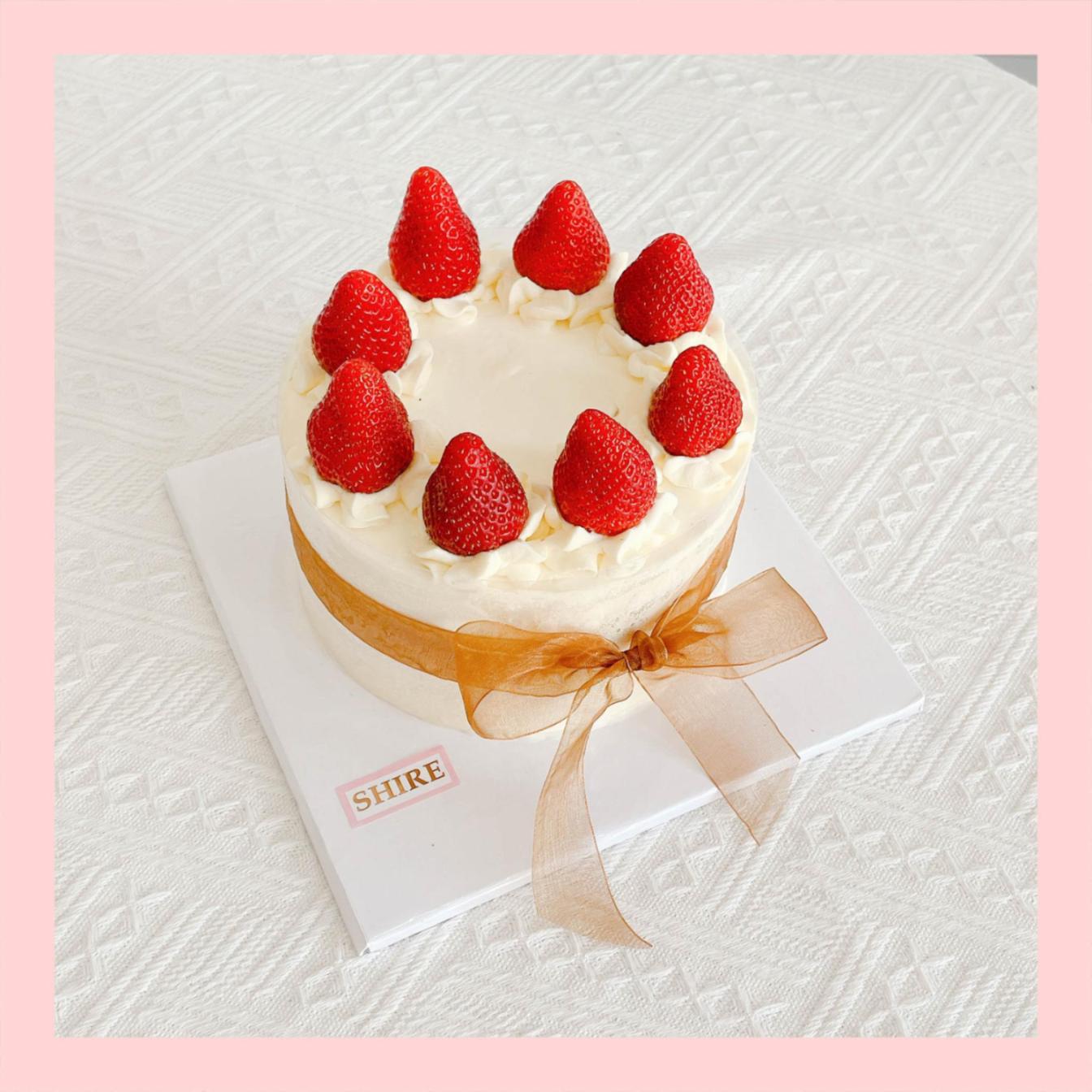 Tiramisu cỡ nhỏ 12-14cm - Bánh kem tiramisu dạng ổ