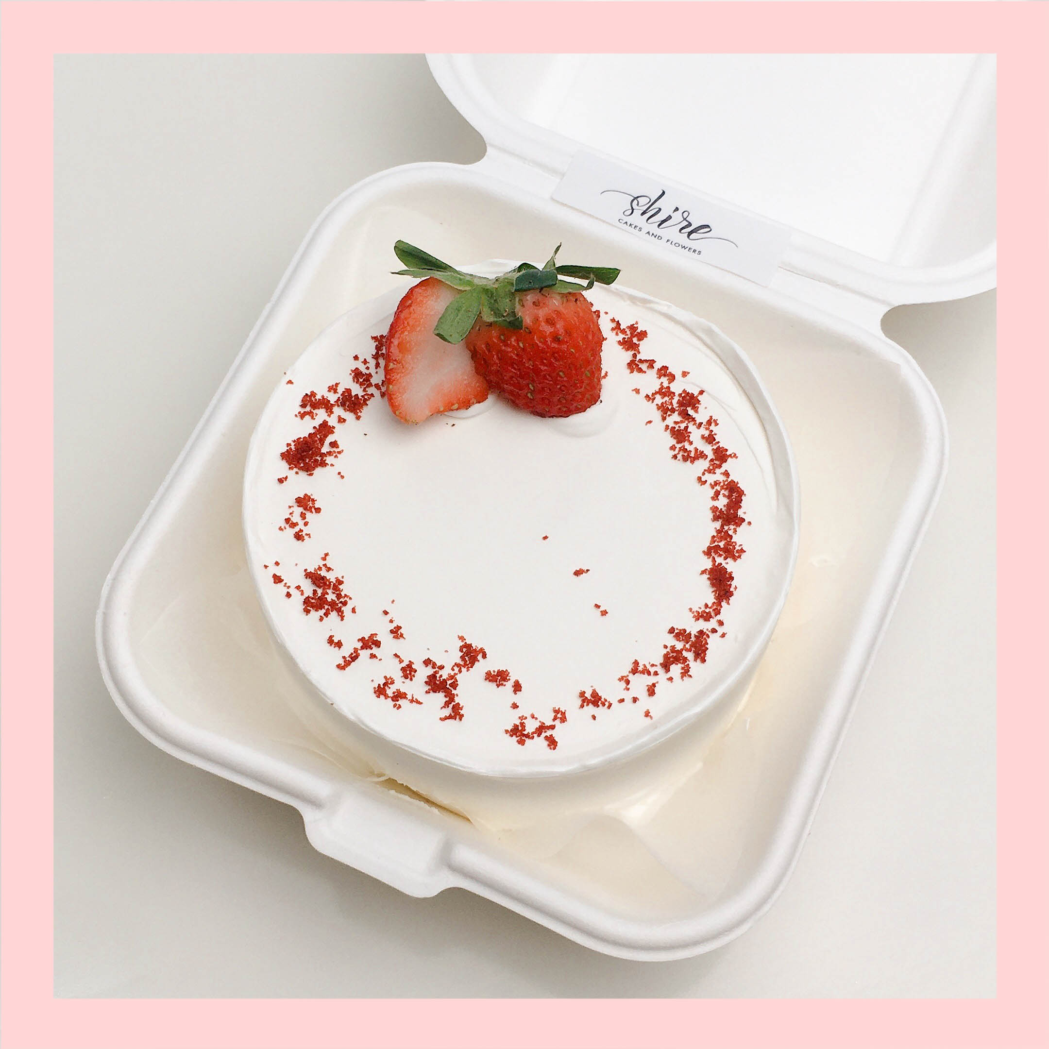 Mini Bento dâu tây - Bánh kem bơ mini hộp bã mía