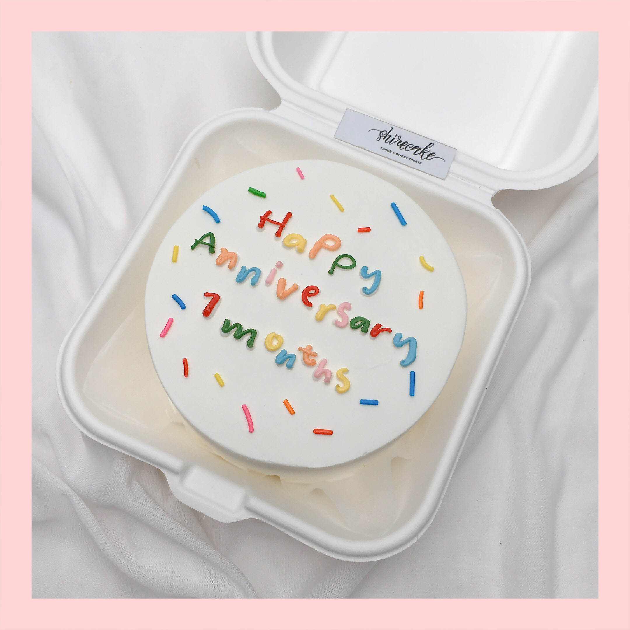 Mini Bento tone màu trắng - Bánh kem bơ mini hộp bã mía