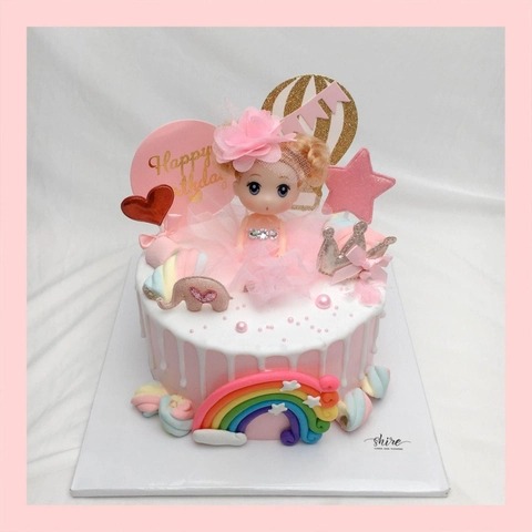 Bánh kem búp bê - Bánh sinh nhật bé gái