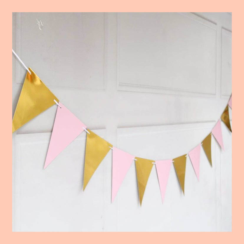 Dây treo cờ tam giác