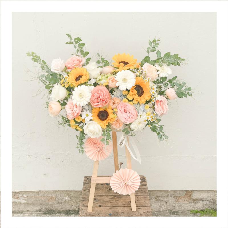 Kệ hoa tươi mini để bàn