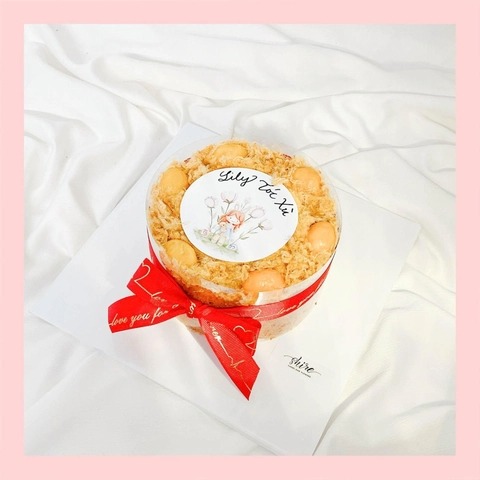 Bông lan trứng muối in hình dễ thương - Bánh sinh nhật bông lan trứng muối hai loại sốt phô mai và sốt bơ