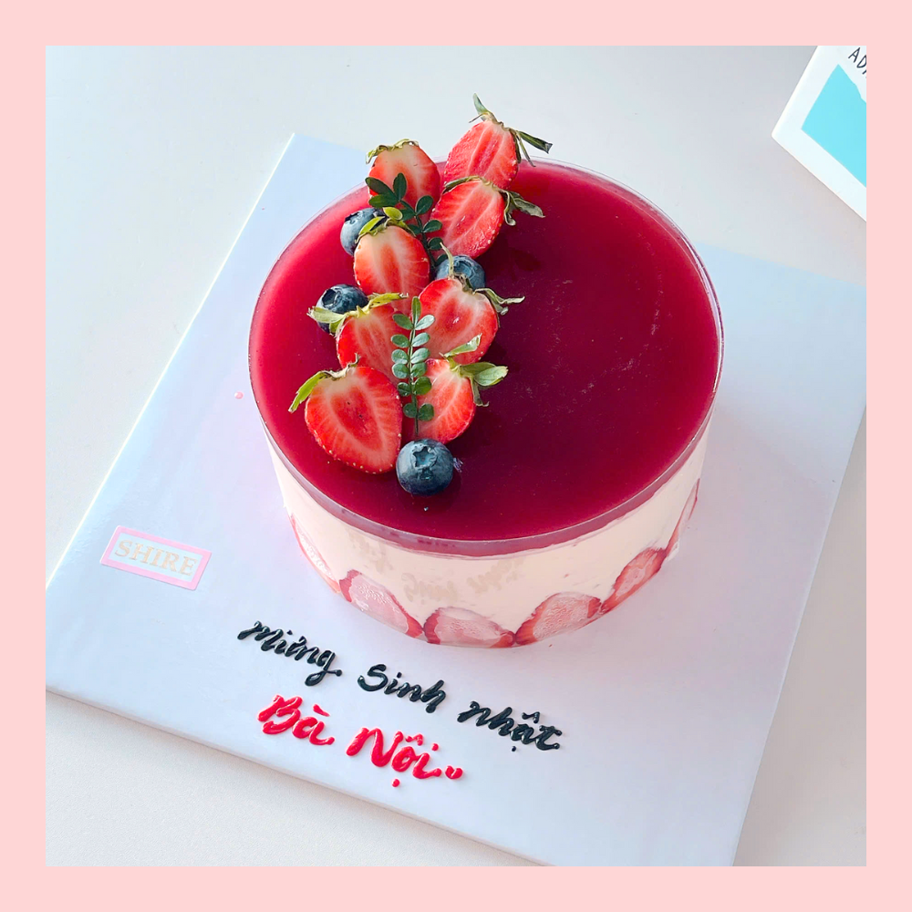 Mousse lạnh dâu - Bánh kem sinh nhật kiểu âu