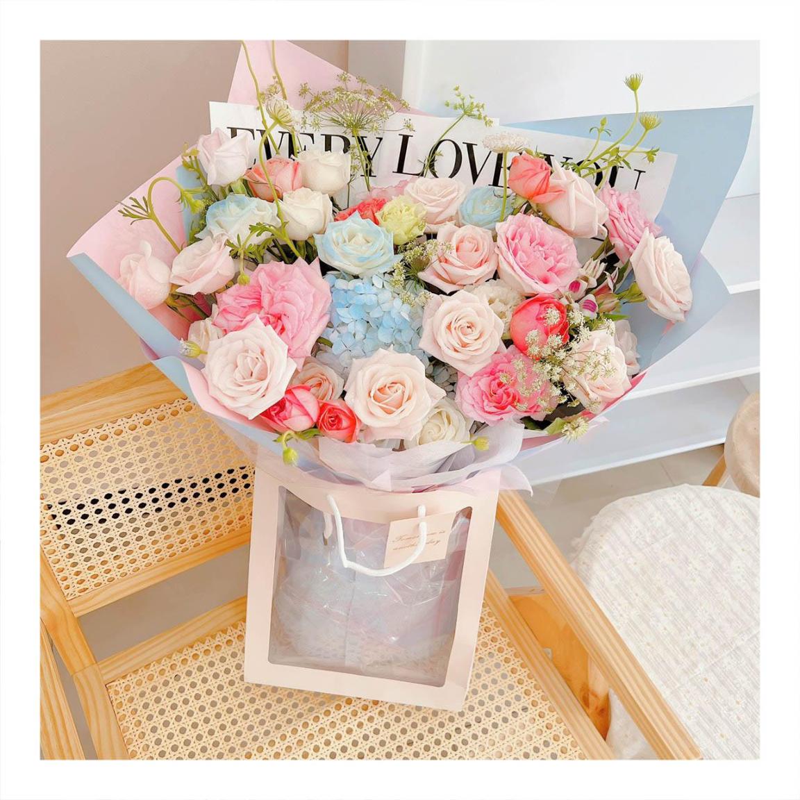 Bó hoa tươi tone mix