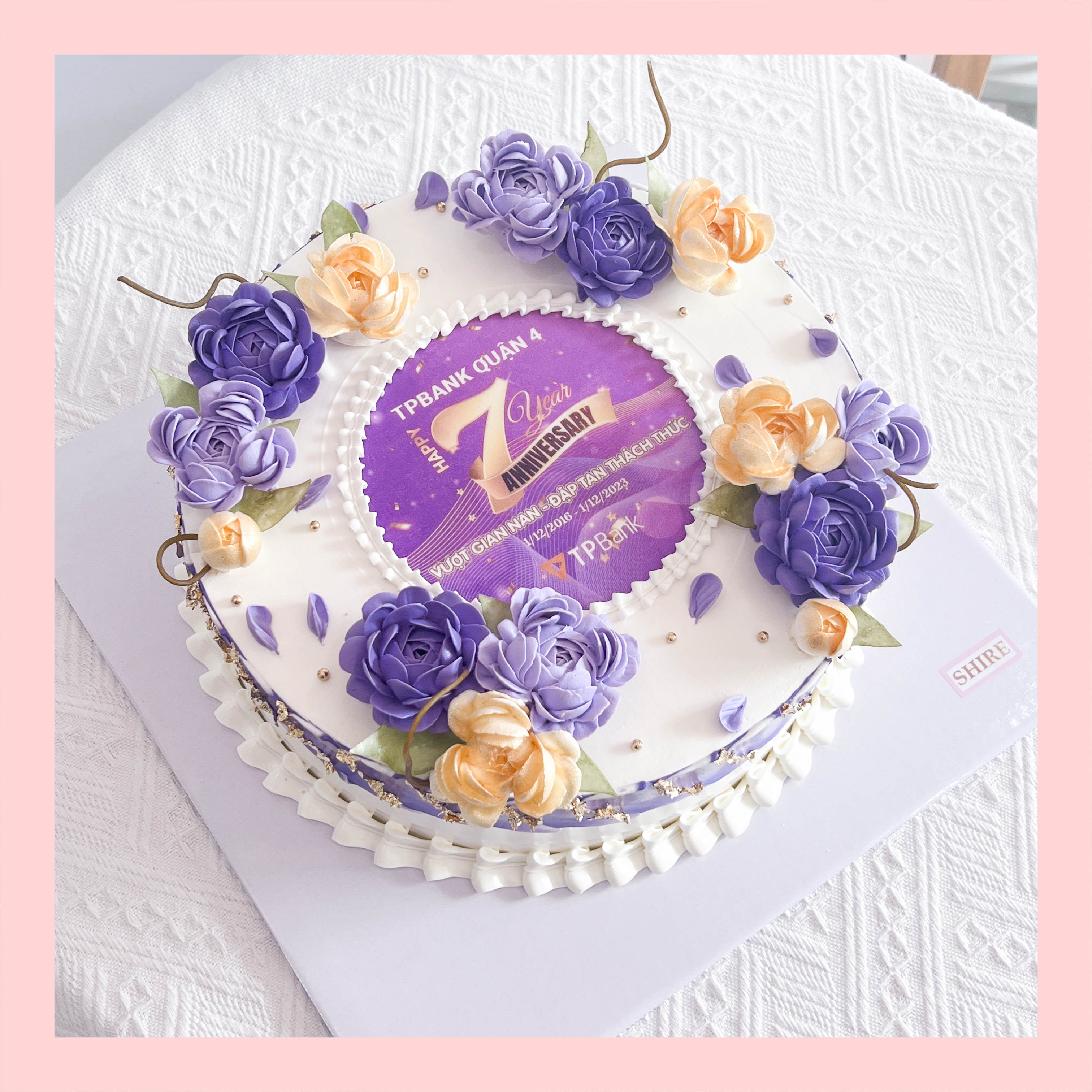 Bánh kem 1 tầng theo logo doanh nghiệp/công ty