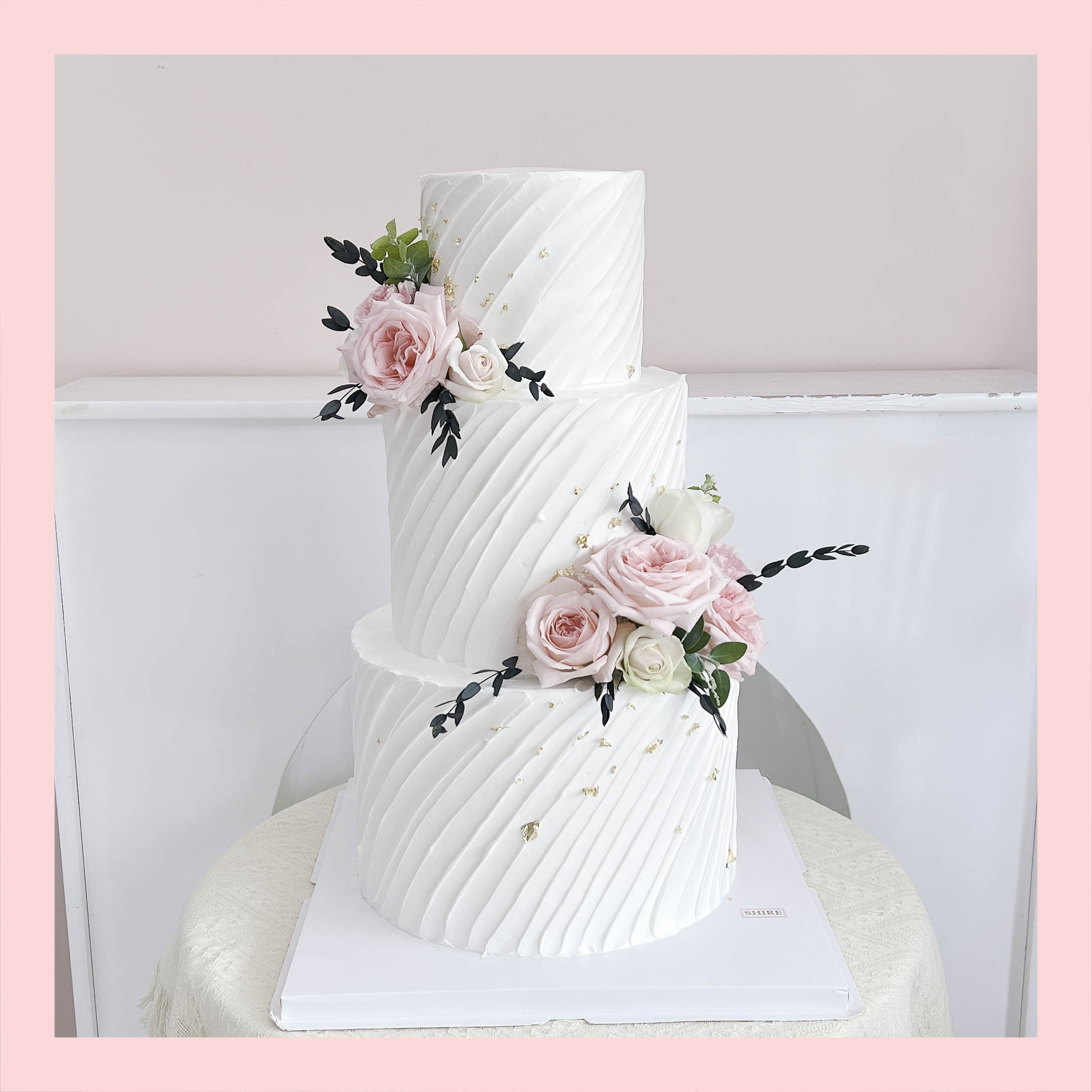 Bánh kem cưới nhà hàng lớn