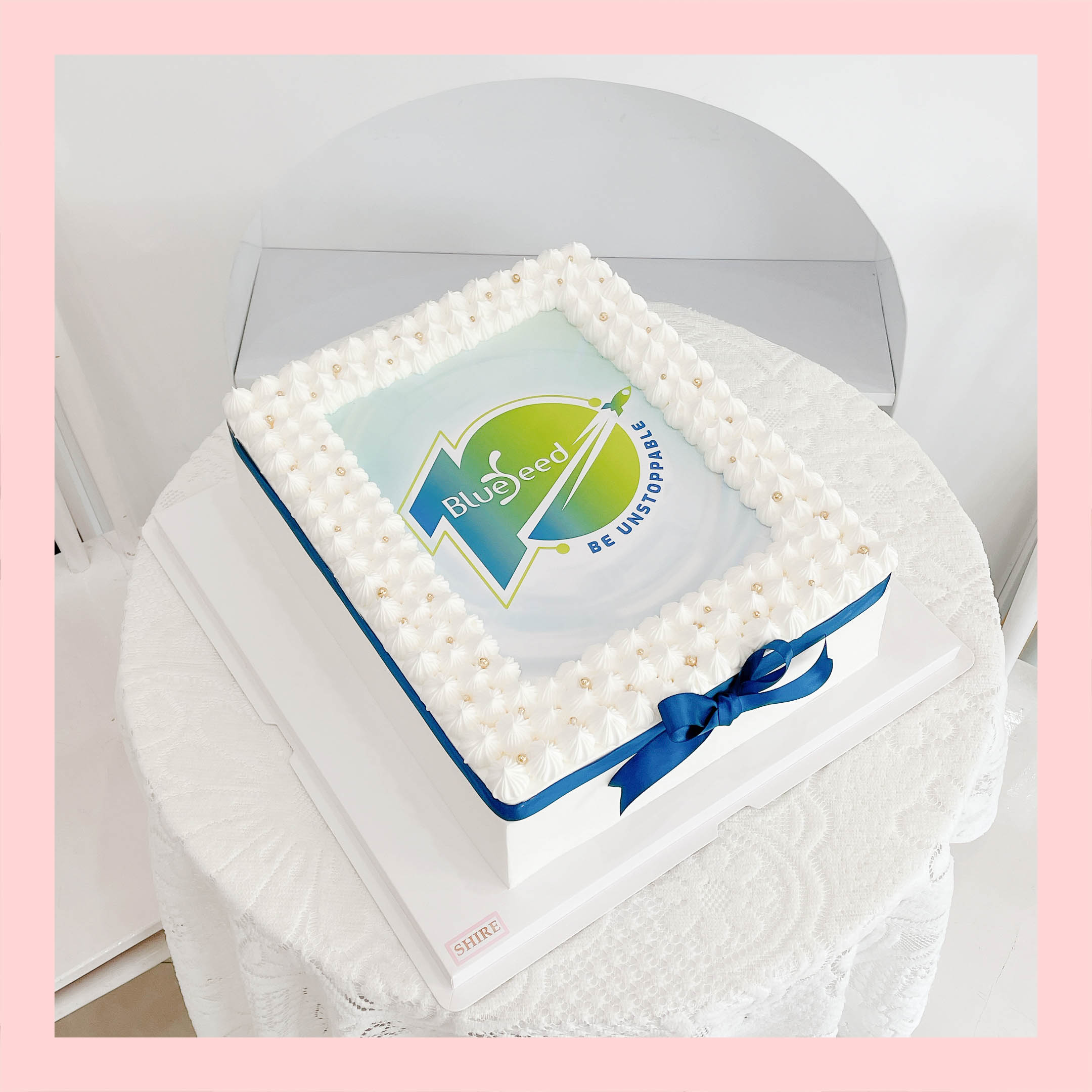 Bánh kem 1 tầng theo logo doanh nghiệp/công ty