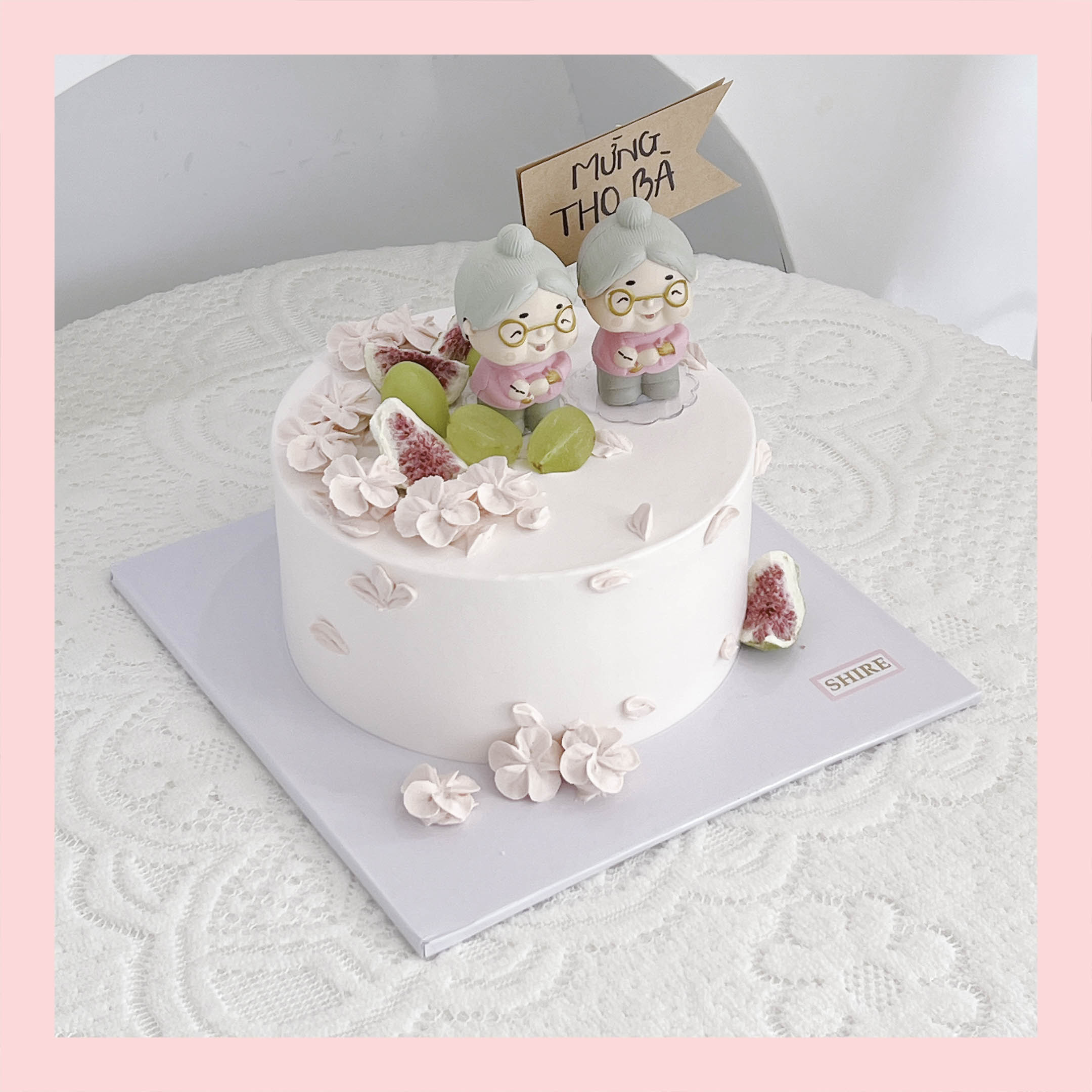 Bánh kem mừng thọ truyền thống tone vàng/hồng