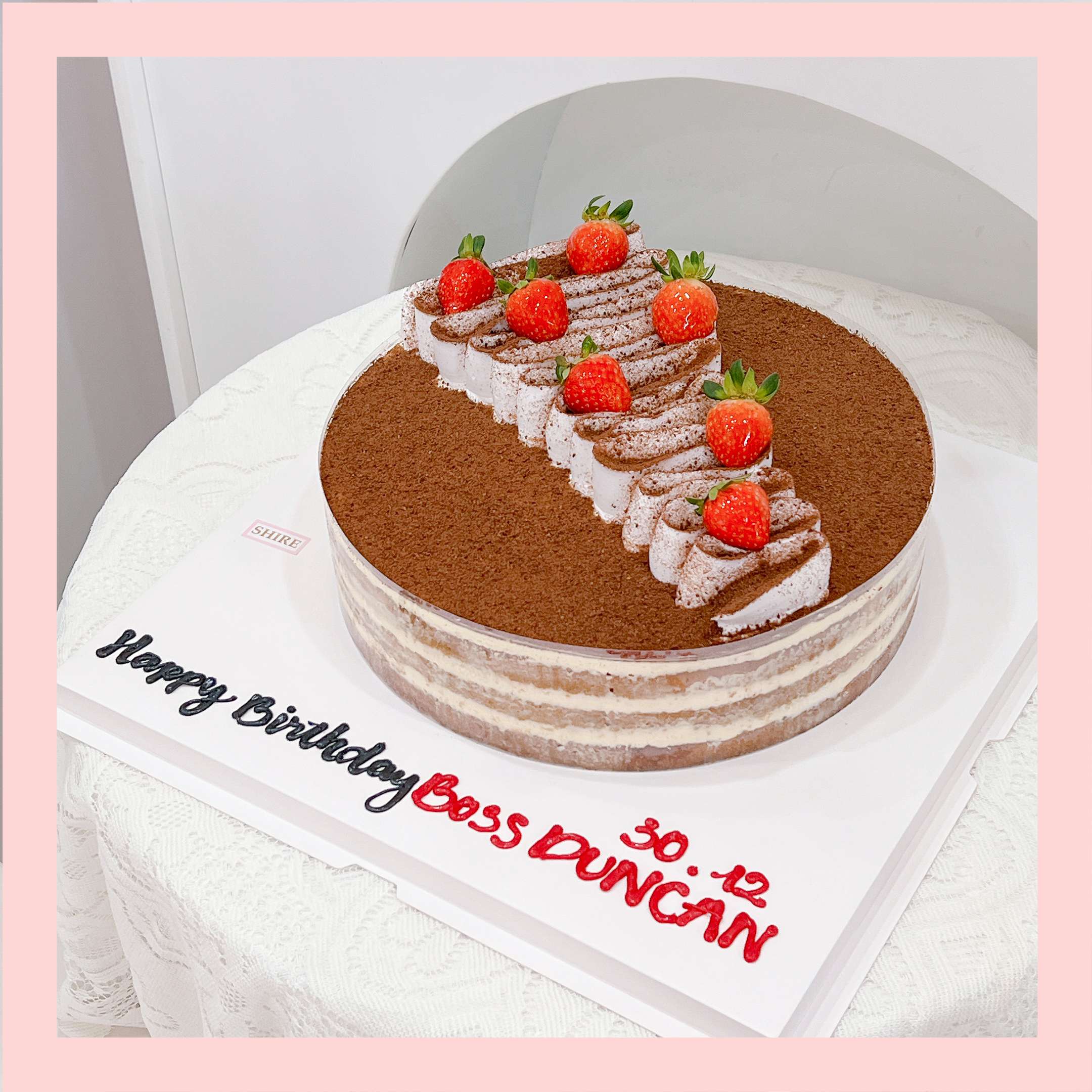 Tiramisu trang trí trái cây - Bánh kem tiramisu dạng ổ