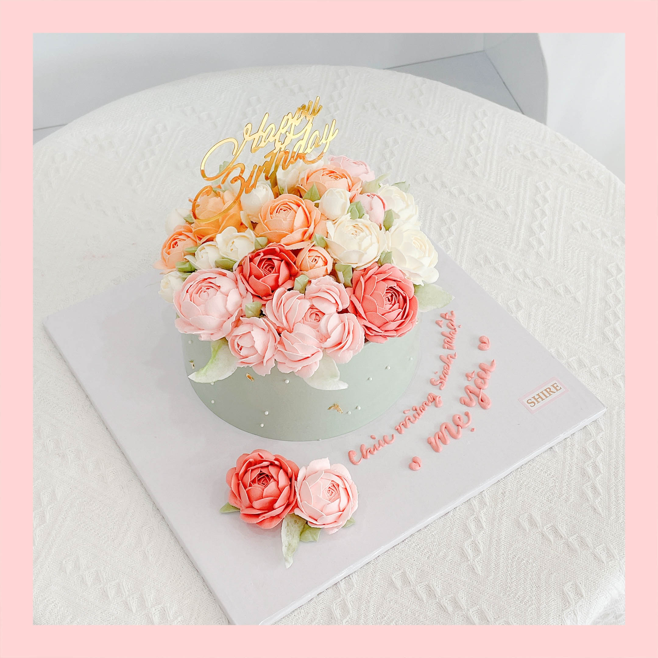 Bánh kem cưới bỏ quả 1 tầng trang trí hoa kem