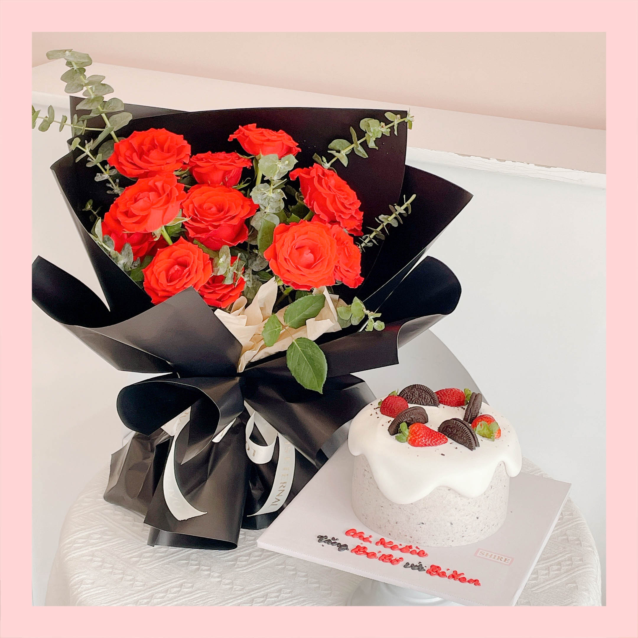 Set bánh & hoa tone đỏ