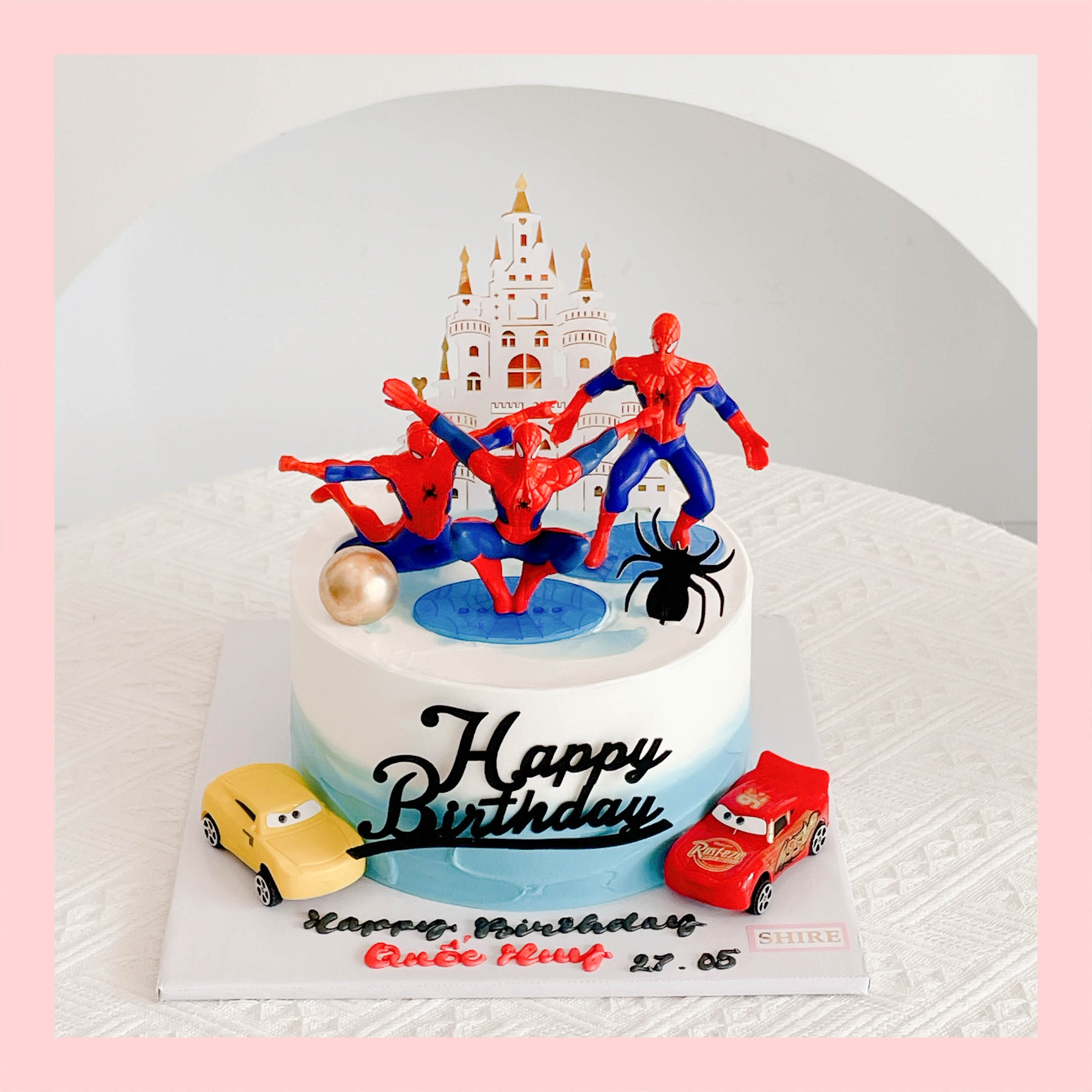 Bánh kem người nhện - Bánh sinh nhật bé trai