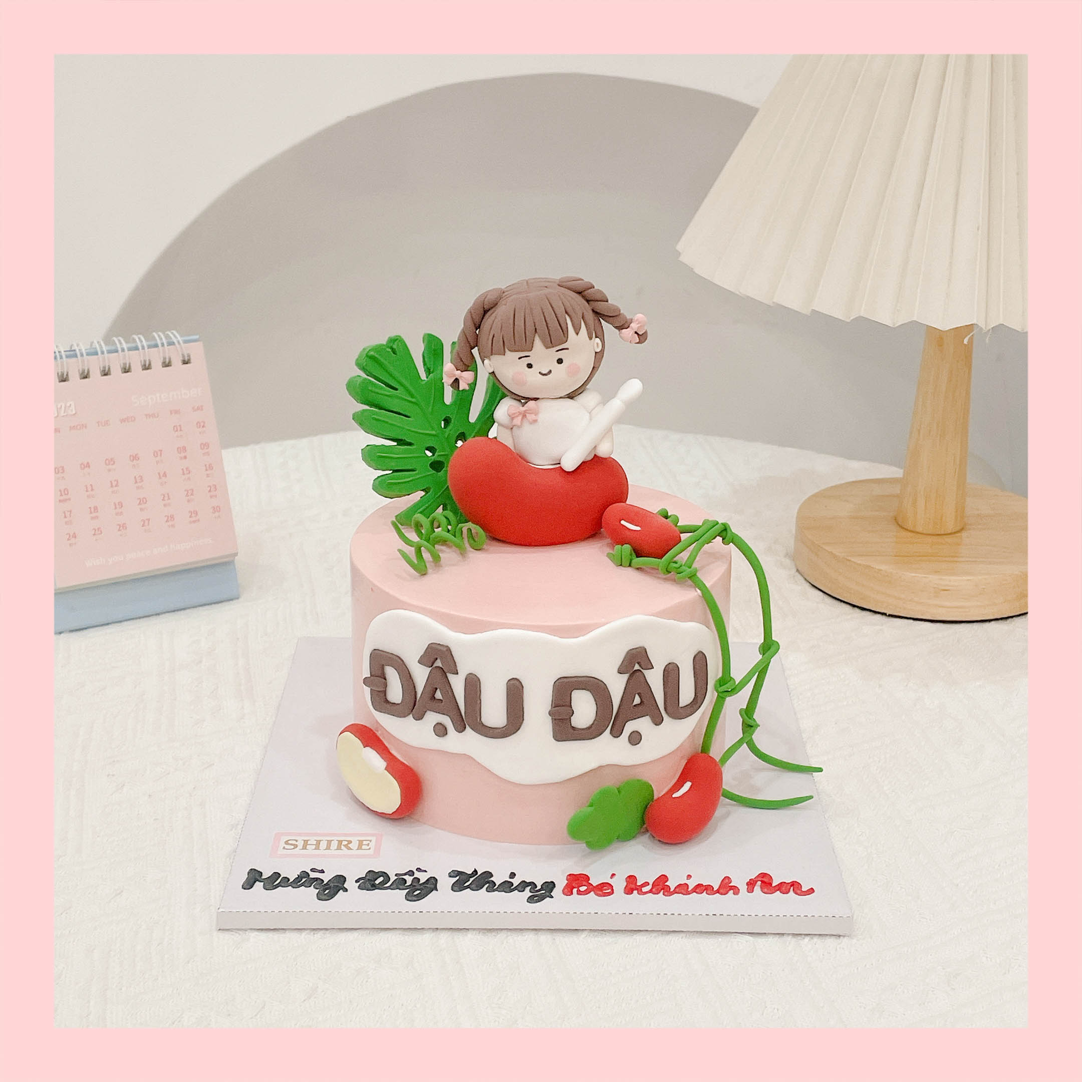 Bánh kem tạo hình em bé gái 3D xinh xắn cho bé gái - Bánh kem fondant