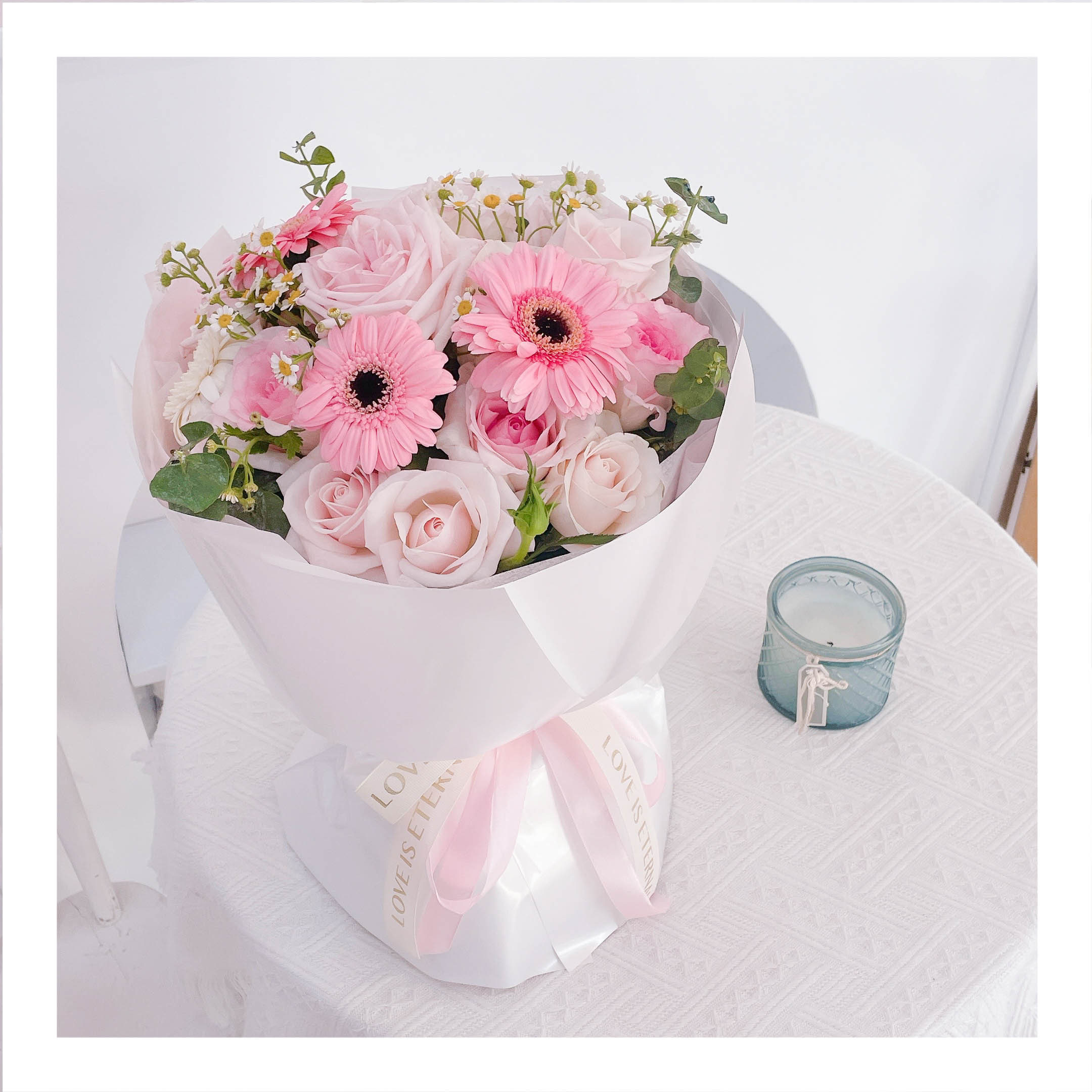 Bó hoa tươi tone hồng