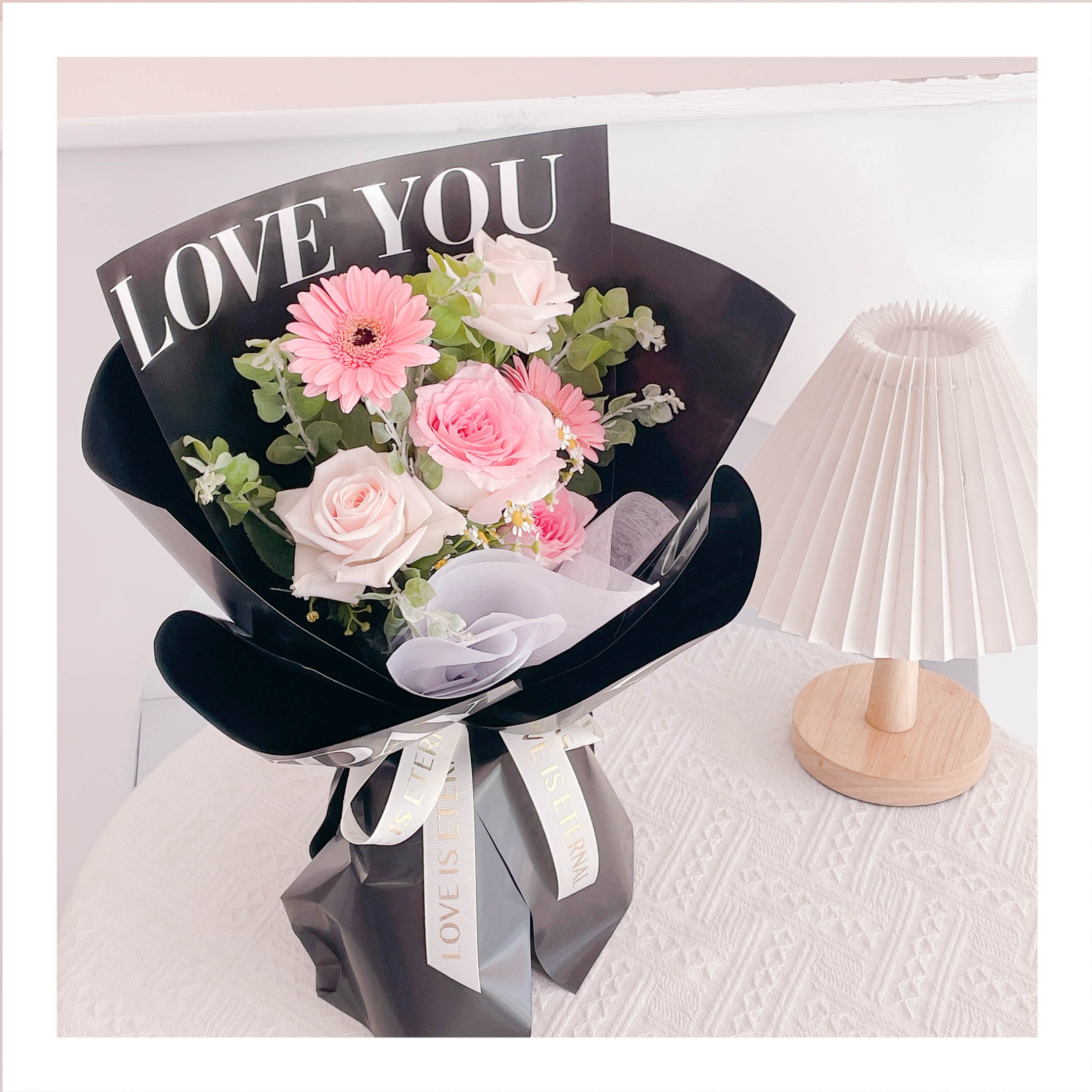 Bó hoa tươi tone hồng