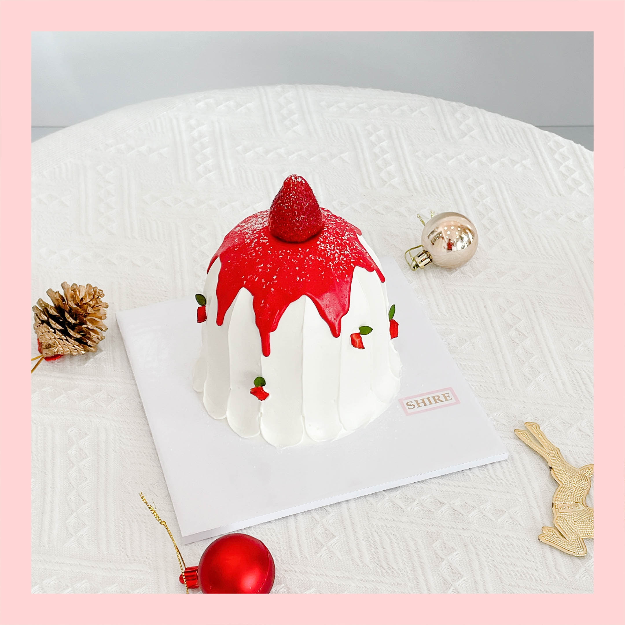 Bánh mini trang trí dâu tây - Bánh kem bơ mini 10-12cm