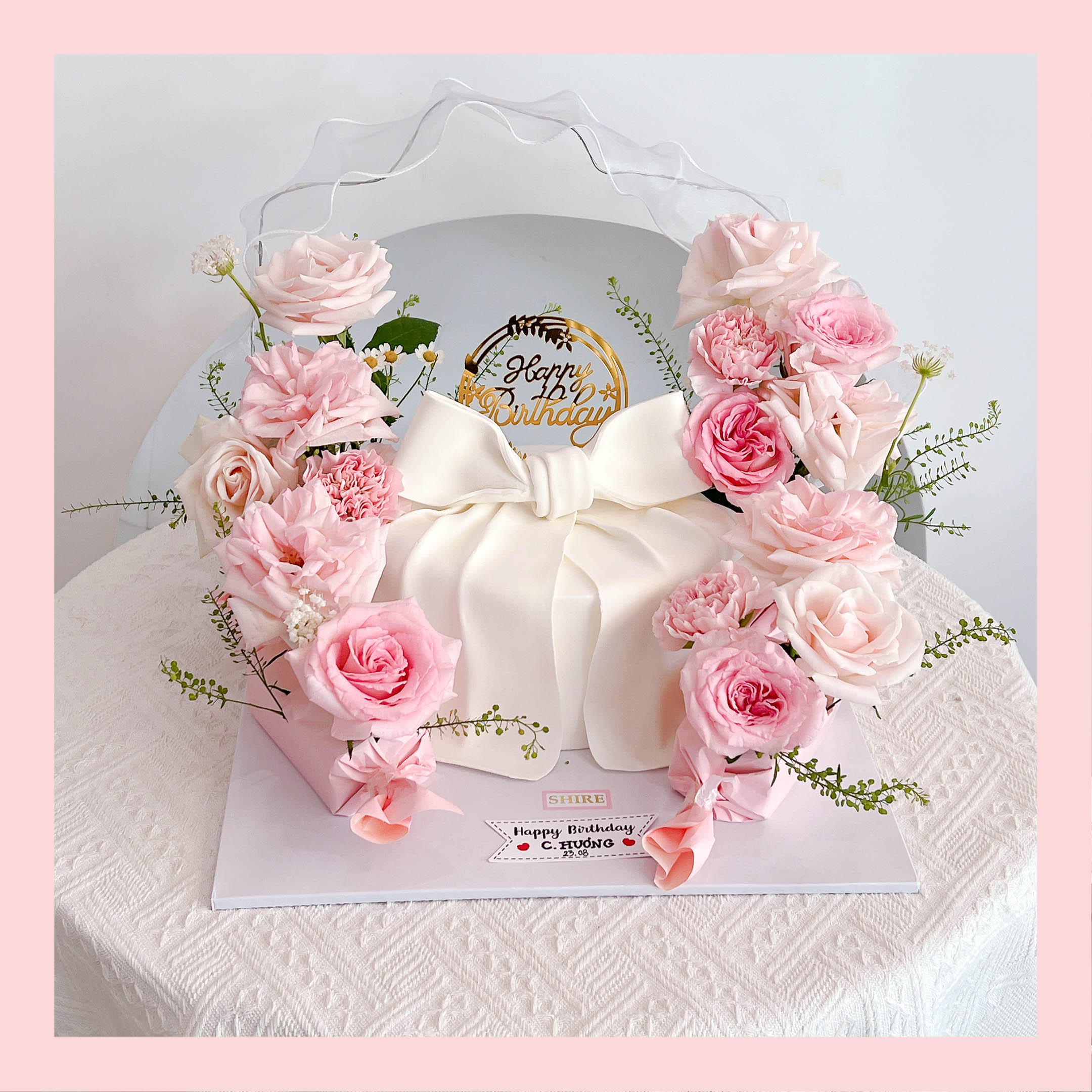 Bánh kem trang trí hoa tươi - Bánh kem sinh nhật cho nữ