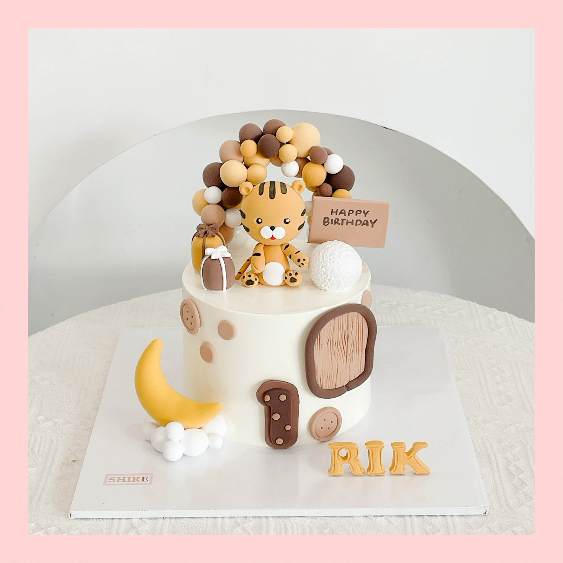 Bánh kem tạo hình con hổ/ con rồng cho bé - Bánh kem fondant