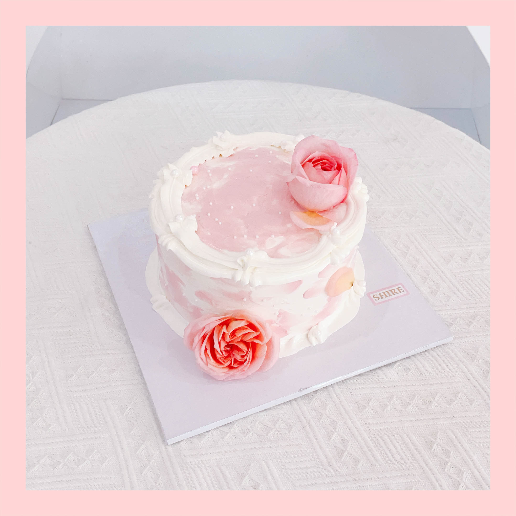 Bánh kem trang trí hoa tươi - Bánh kem sinh nhật cho nữ