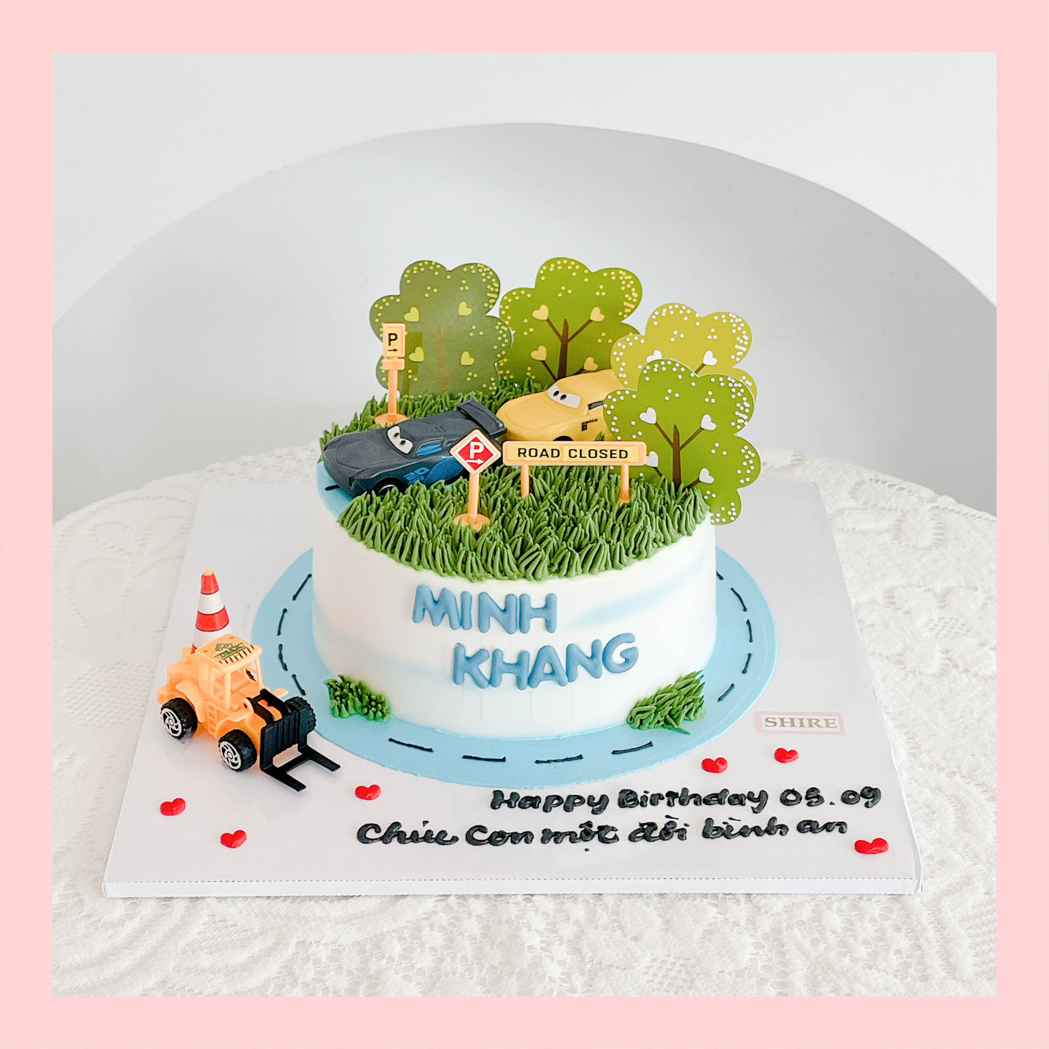 Bánh kem thế giới xe hơi - Bánh sinh nhật bé trai