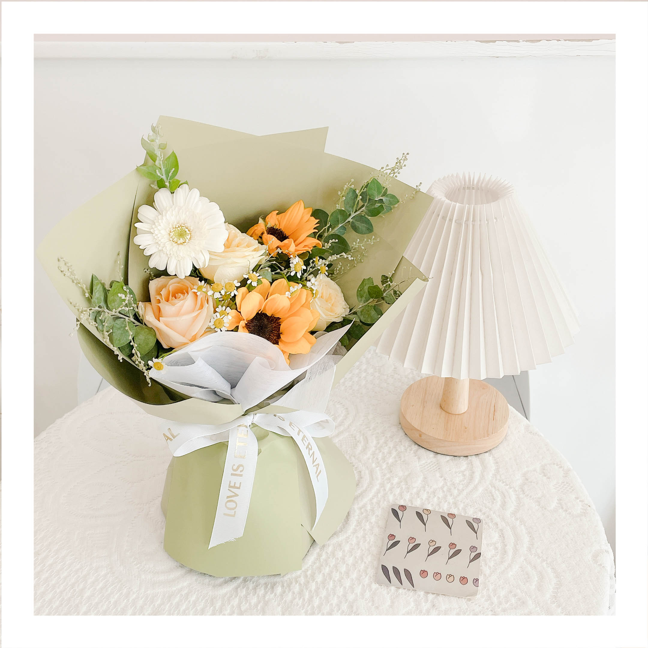 Bó hoa tươi tone vàng