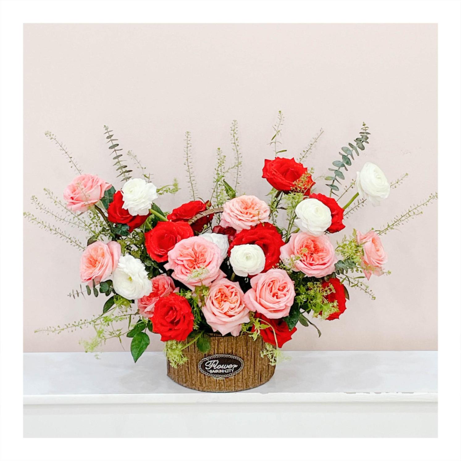 Giỏ hoa tươi chúc mừng sinh em bé