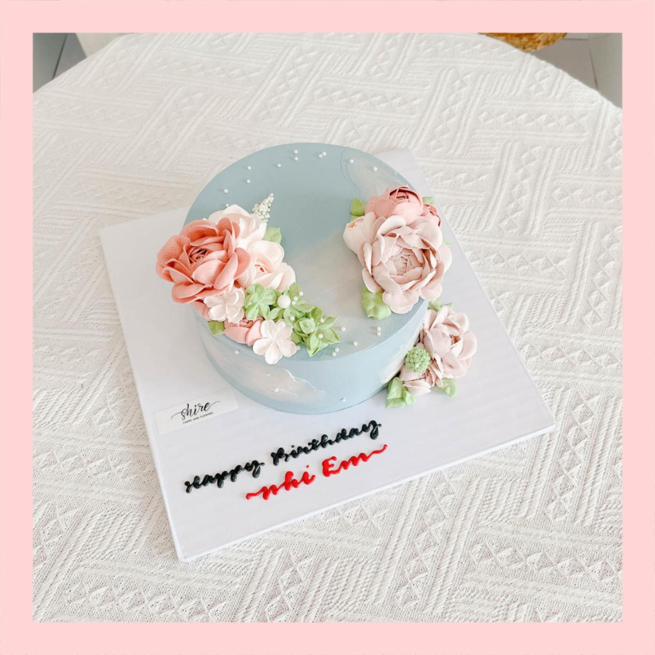 Bánh kem cưới bỏ quả 1 tầng trang trí hoa kem