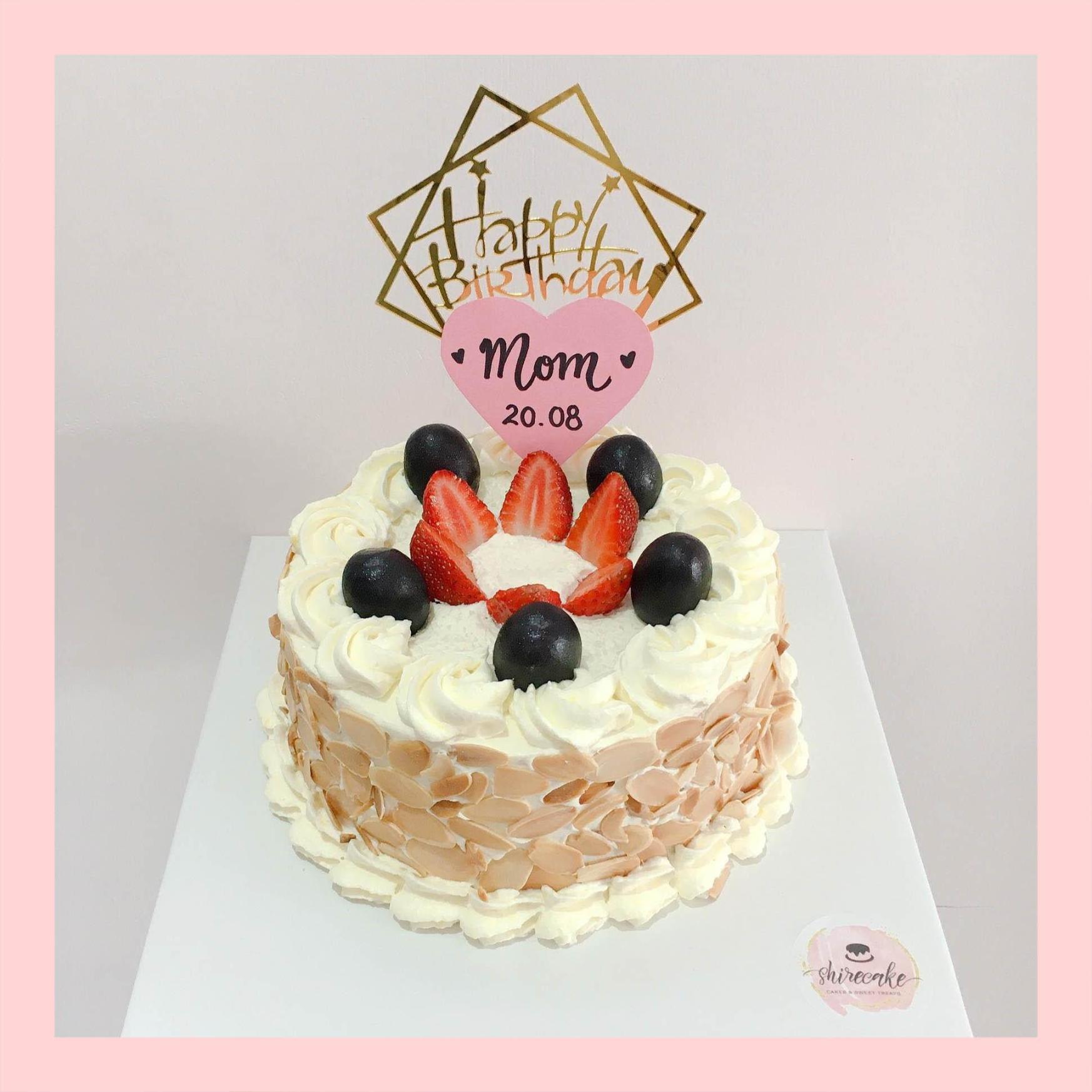 Bánh trang trí kem bắp và hạnh nhân - Bánh kem sinh nhật
