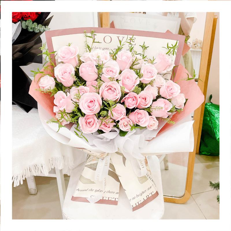 Bó hoa tươi tặng sếp nữ