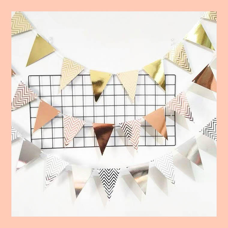 Dây treo cờ tam giác