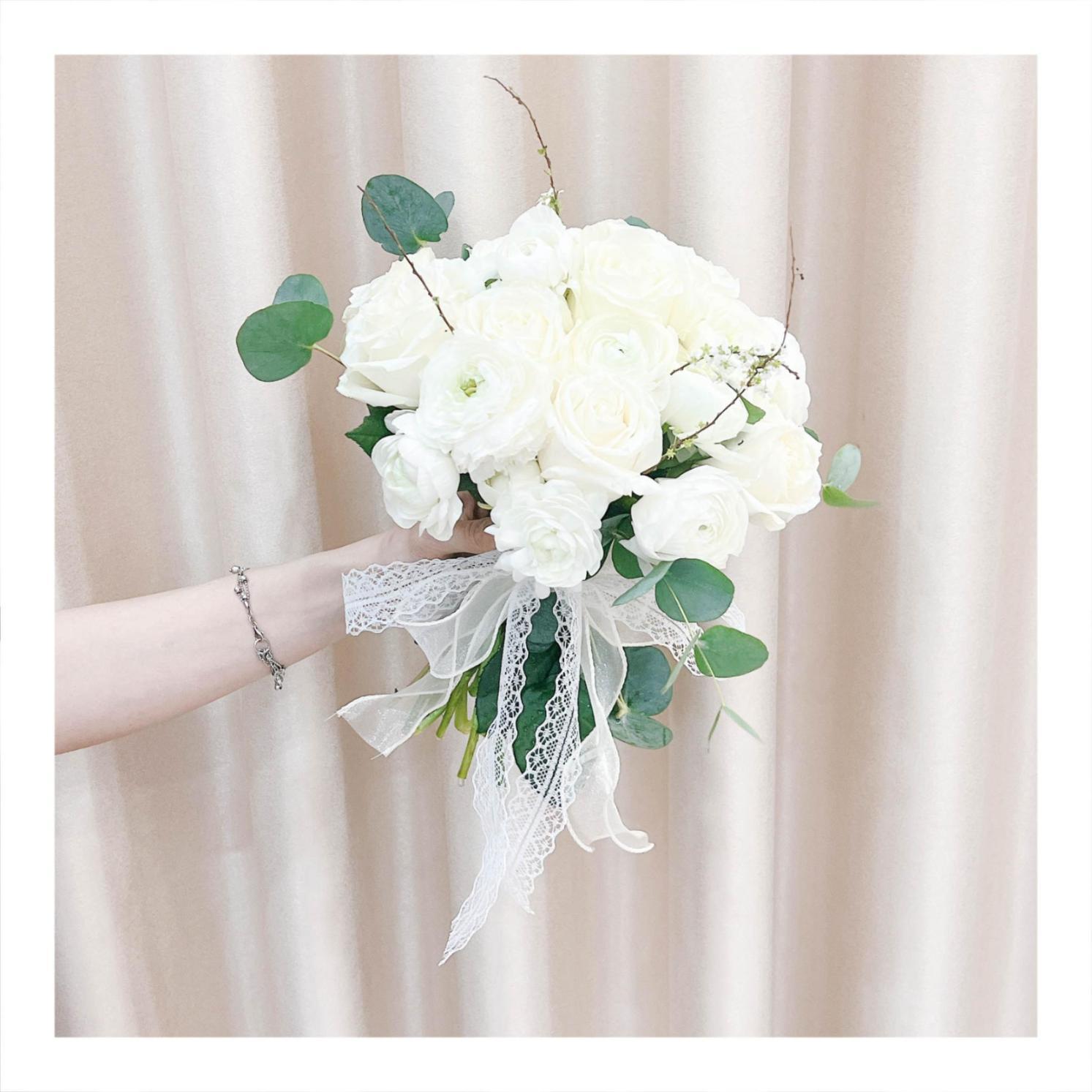 Bó hoa cưới tươi