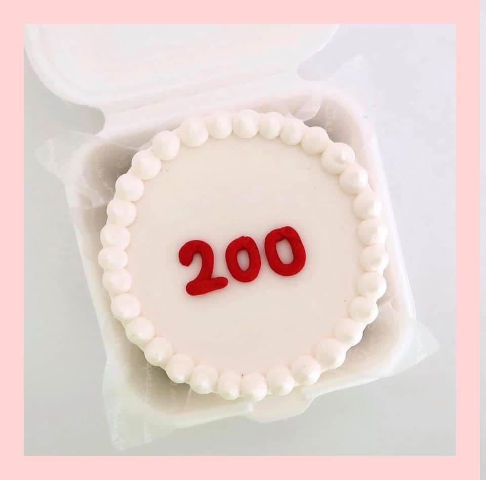 Mini Bento tone màu trắng - Bánh kem bơ mini hộp bã mía