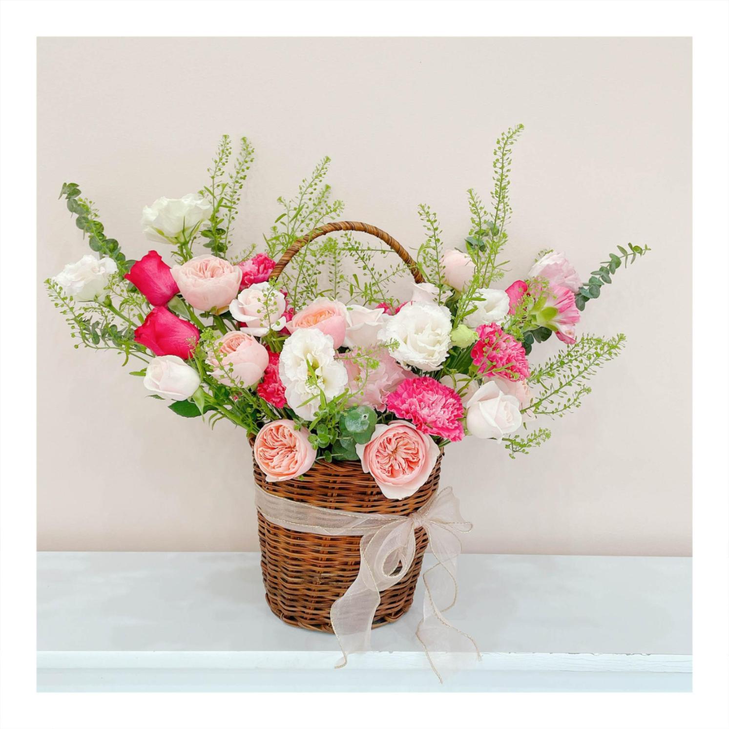 Giỏ hoa tươi chúc mừng sinh em bé