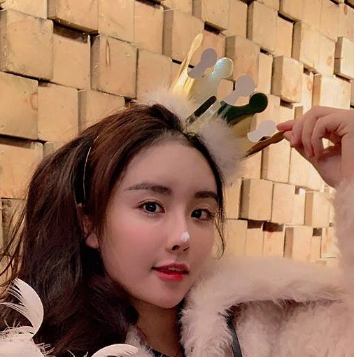 Vương miện giấy đội sinh nhật