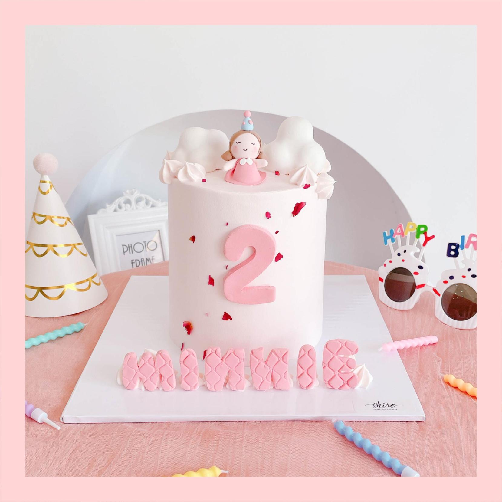 Bánh kem tạo hình em bé gái 3D xinh xắn cho bé gái - Bánh kem fondant