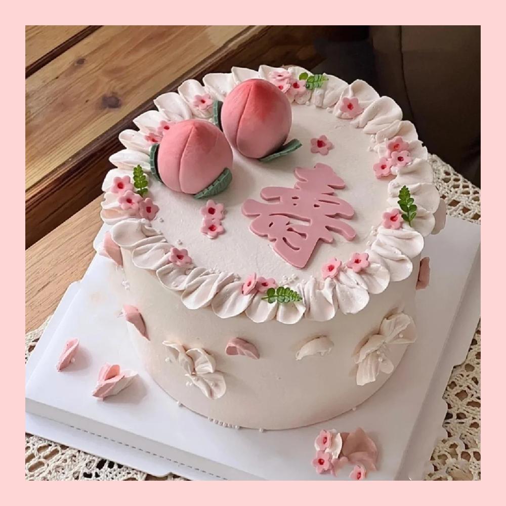 Bánh kem mừng thọ truyền thống tone vàng/hồng