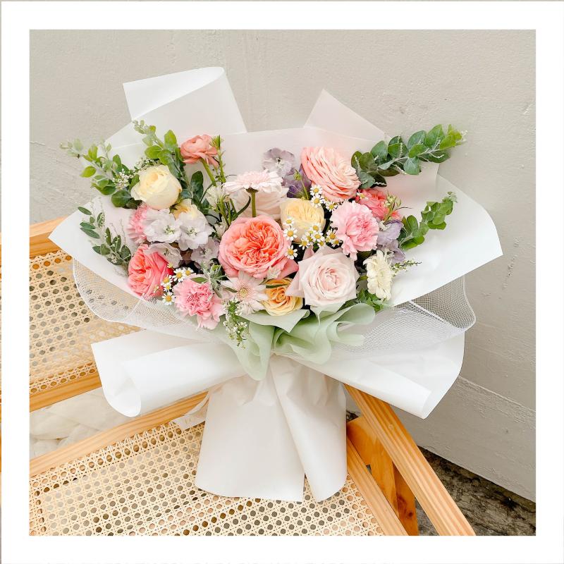 Bó hoa tươi tone mix