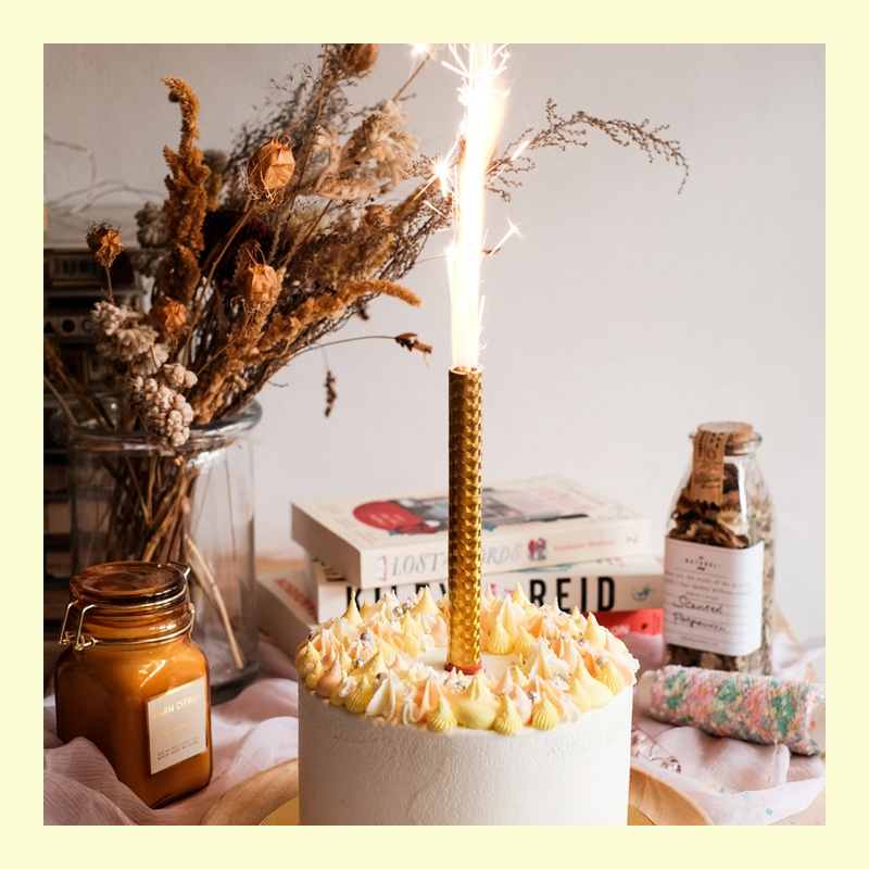 Pháo phụt sinh nhật