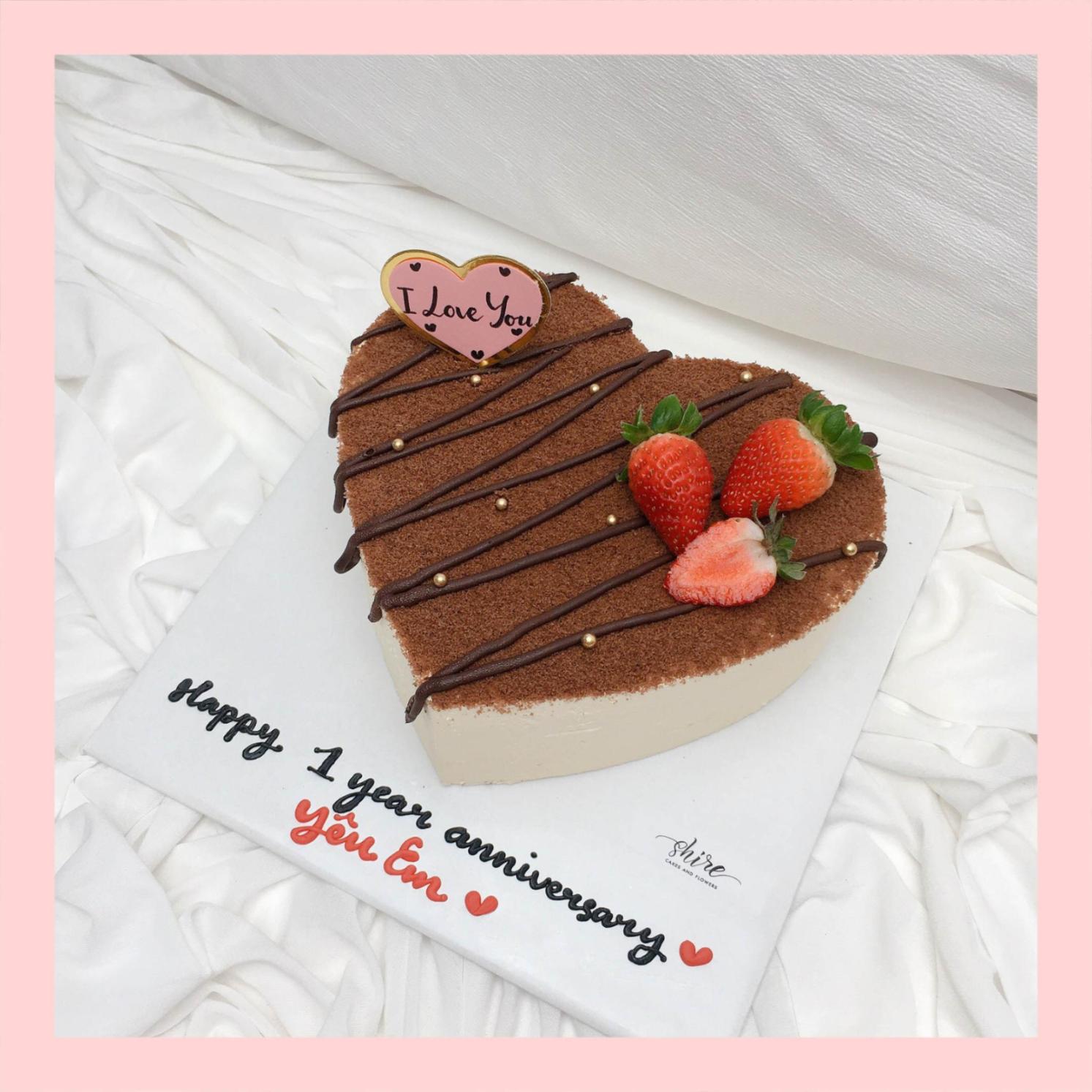 Tiramisu trang trí trái cây - Bánh kem tiramisu dạng ổ