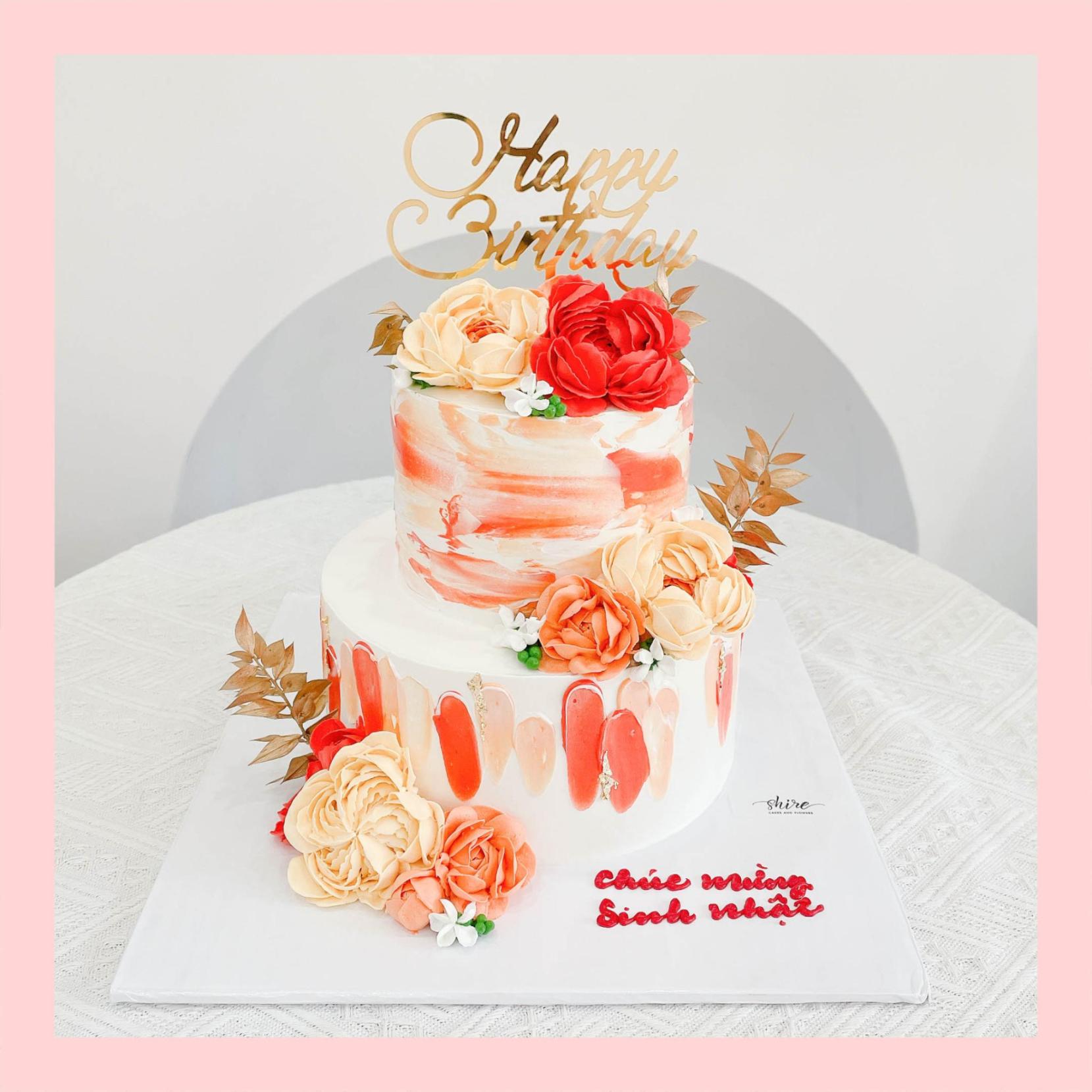 Bánh kem cưới bỏ quả 2 tầng trang trí hoa kem