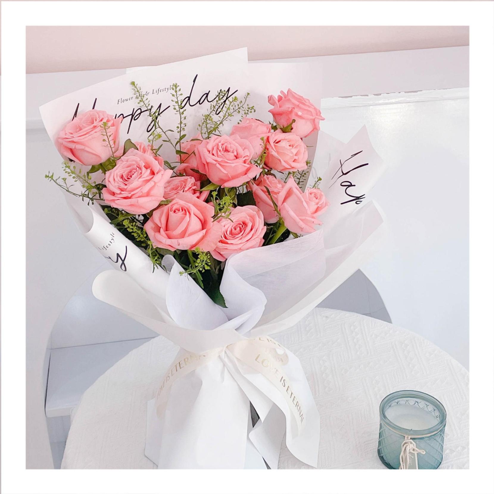 Bó hoa tươi tone hồng